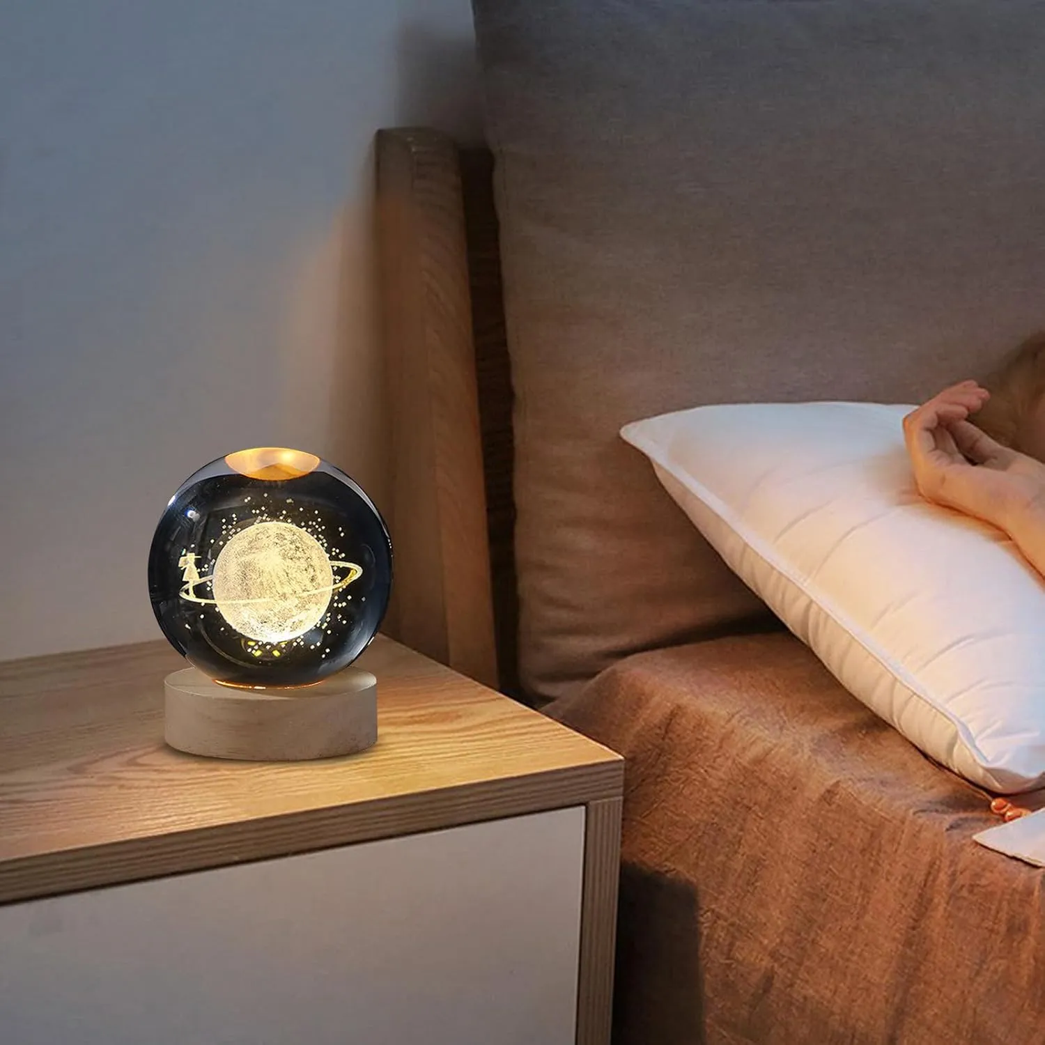 3D Crystal Ball Night Light - Starry Sky Crystal Glass Sphere Lamp with Wooden Base, Starry Sky Model Decor Crystal Display Sculpture Home Decor Present for Women Friends Girls