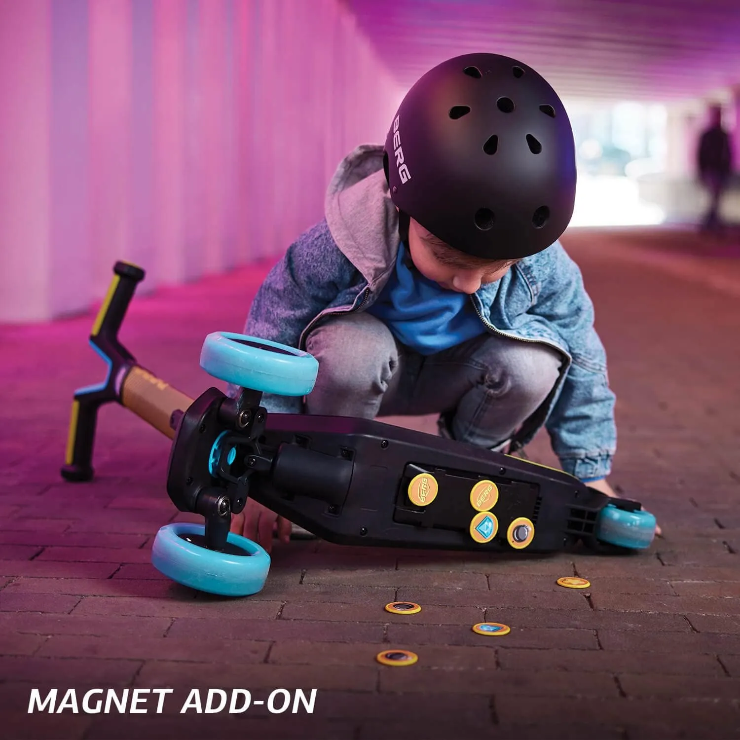 Berg Nexo - Folding Scooter - 3 Wheel Scooter for Kids - Toddler Scooter - Light Up Scooter