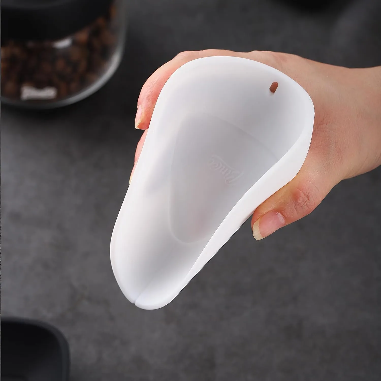 Bincoo Foldable Silicone Coffee Bean Dosing Cup,2 Pack Flexible Weigh Coffee Bean Container-Dosing Vessel Loose Leaf Tea Vessel Single Dose Measuring Tray (White-set 2)