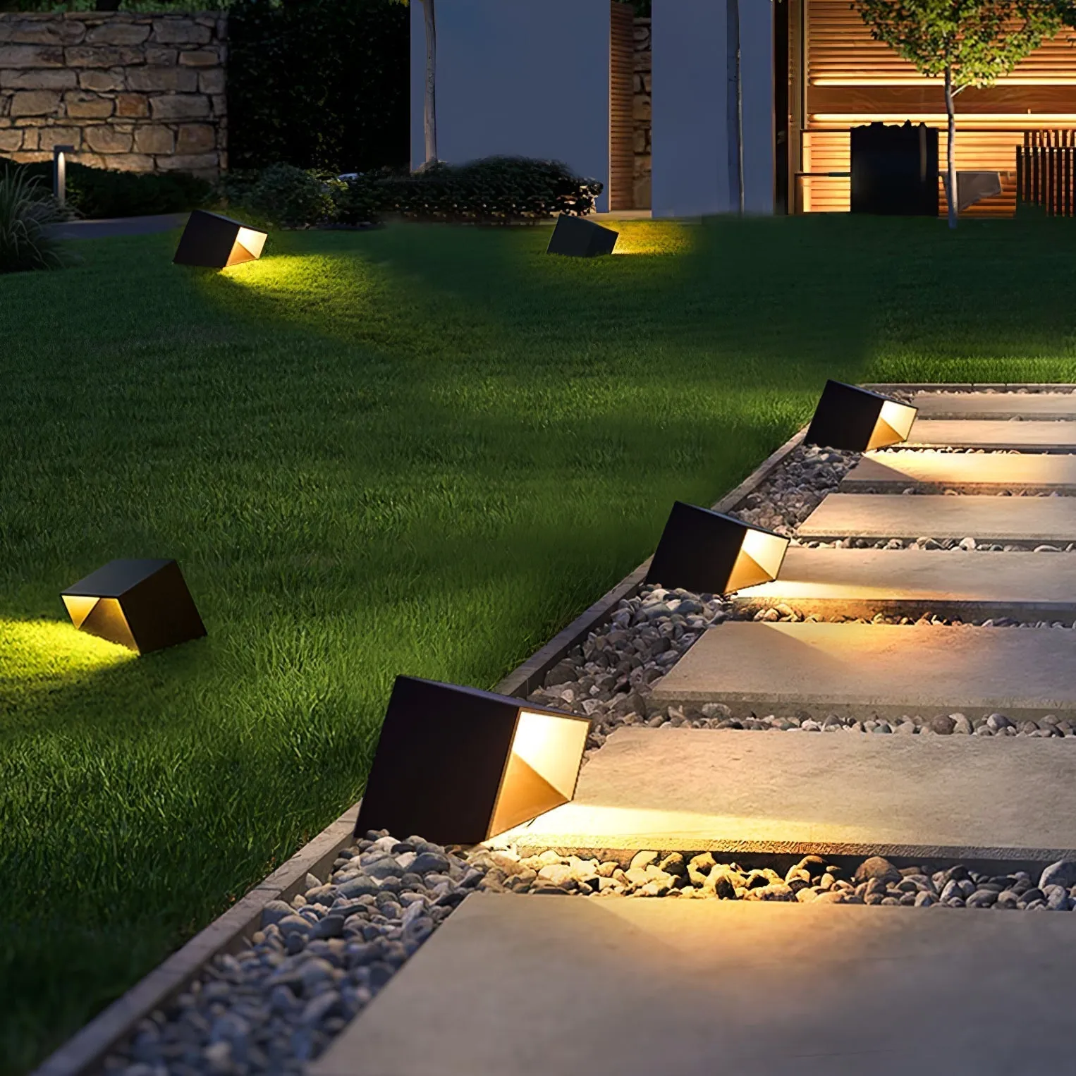Cube Garden Solar Light – Modern Outdoor LED Lantern with Remote Control
