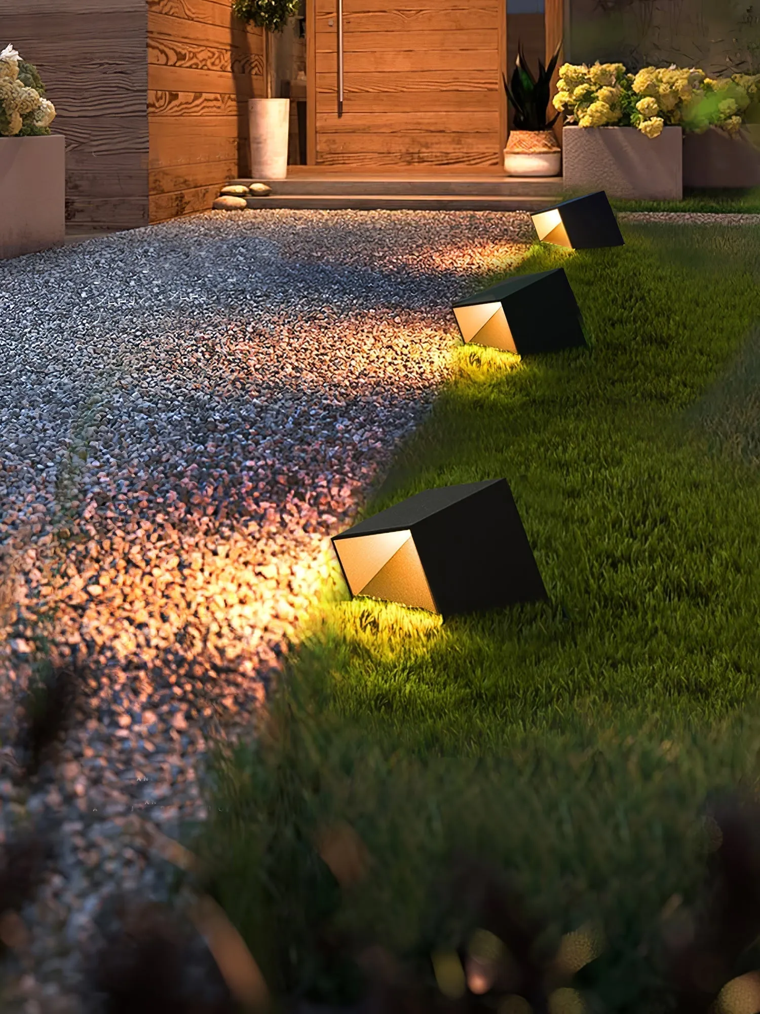 Cube Garden Solar Light – Modern Outdoor LED Lantern with Remote Control