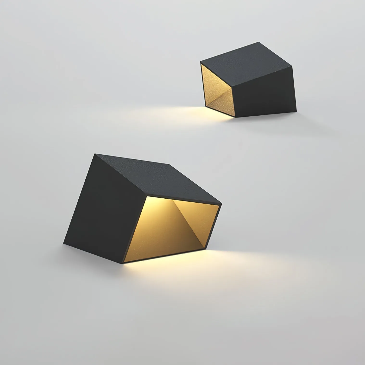 Cube Garden Solar Light – Modern Outdoor LED Lantern with Remote Control