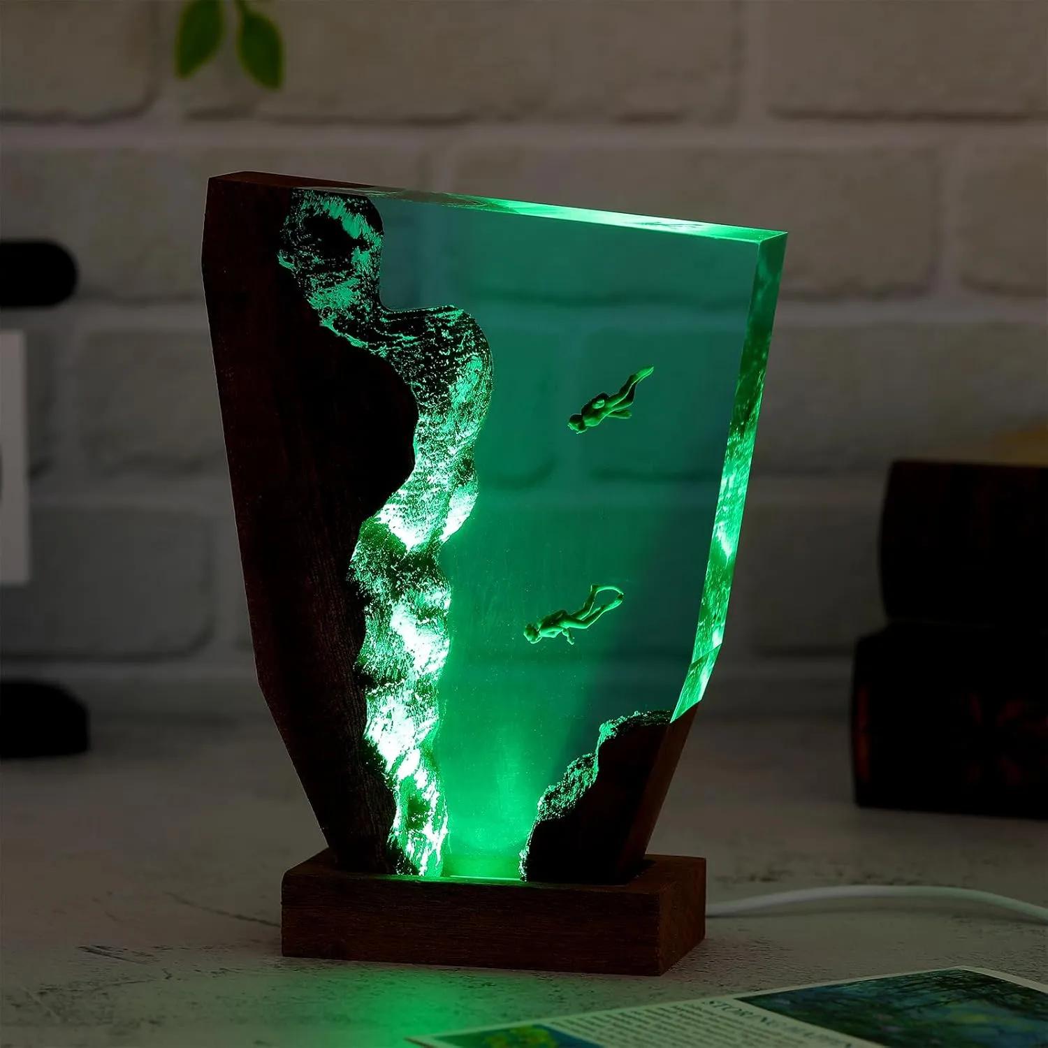 Drawelry Ocean Creative Epoxy Resin Wood Light Lamp, Handmade Multi Color Aquatic Ocean Lamp Deep Sea Diver Cave Diving Enthusiasts Led Night Light Desktop Decor Christmas Birthday Gift (Diving, S)