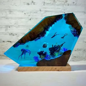 Drawelry Ocean Creative Epoxy Resin Wood Light Lamp, Handmade Multi Color Aquatic Ocean Lamp Deep Sea Diver Cave Diving Enthusiasts Led Night Light Desktop Decor Christmas Birthday Gift (Octopus, S)