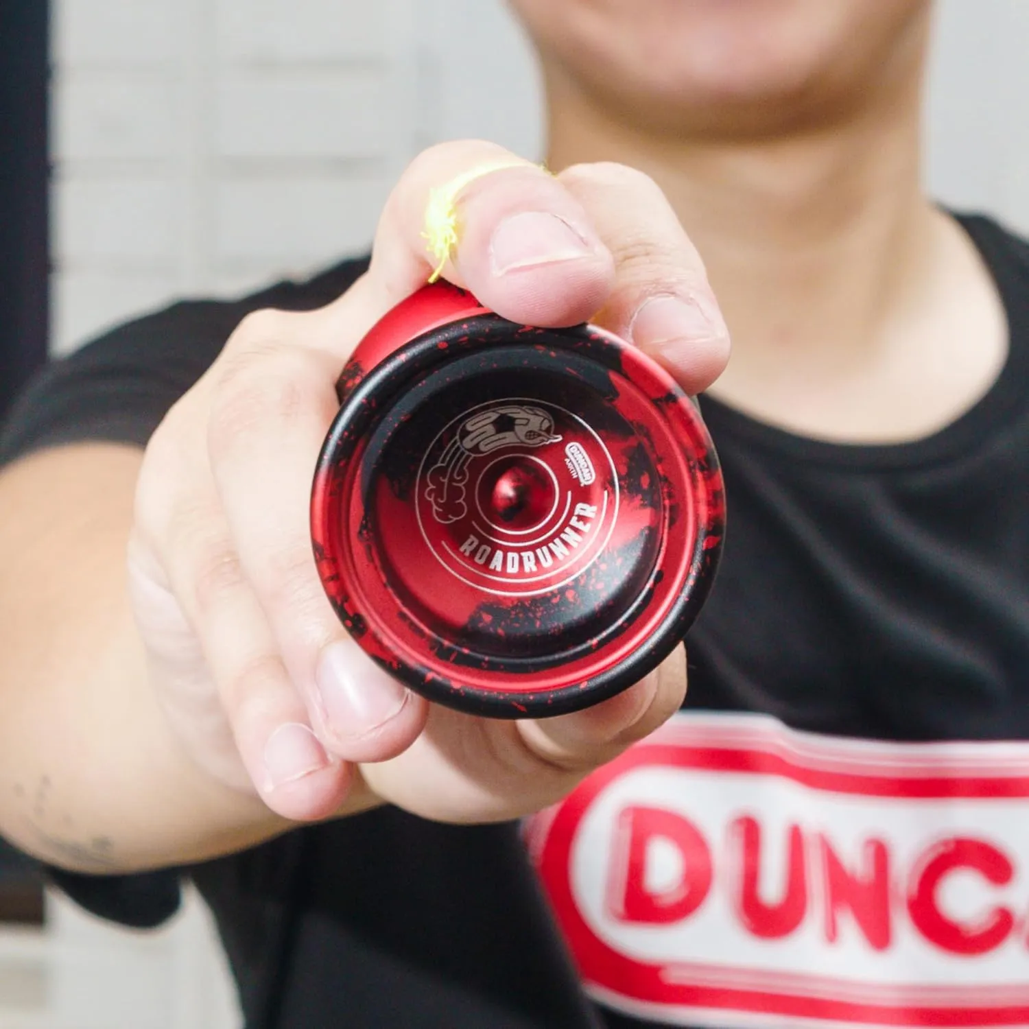 Duncan Toys Roadrunner Yo-Yo, Unresponsive Expert Level Yo-Yo, Concave Bearing and Aluminum Body, Dark Red
