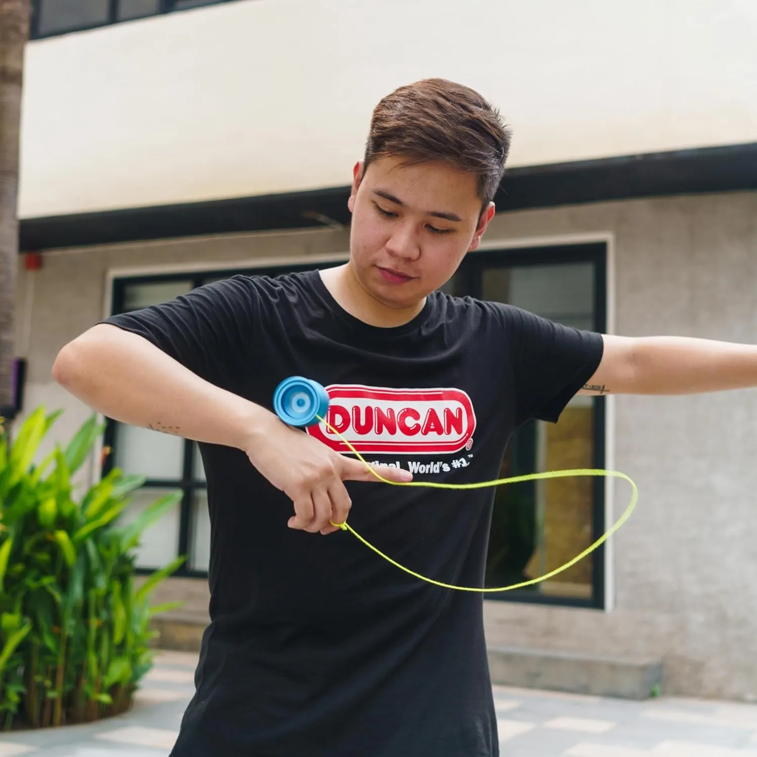 Duncan Toys Roadrunner Yo-Yo, Unresponsive Expert Level Yo-Yo, Concave Bearing and Aluminum Body, Dark Red