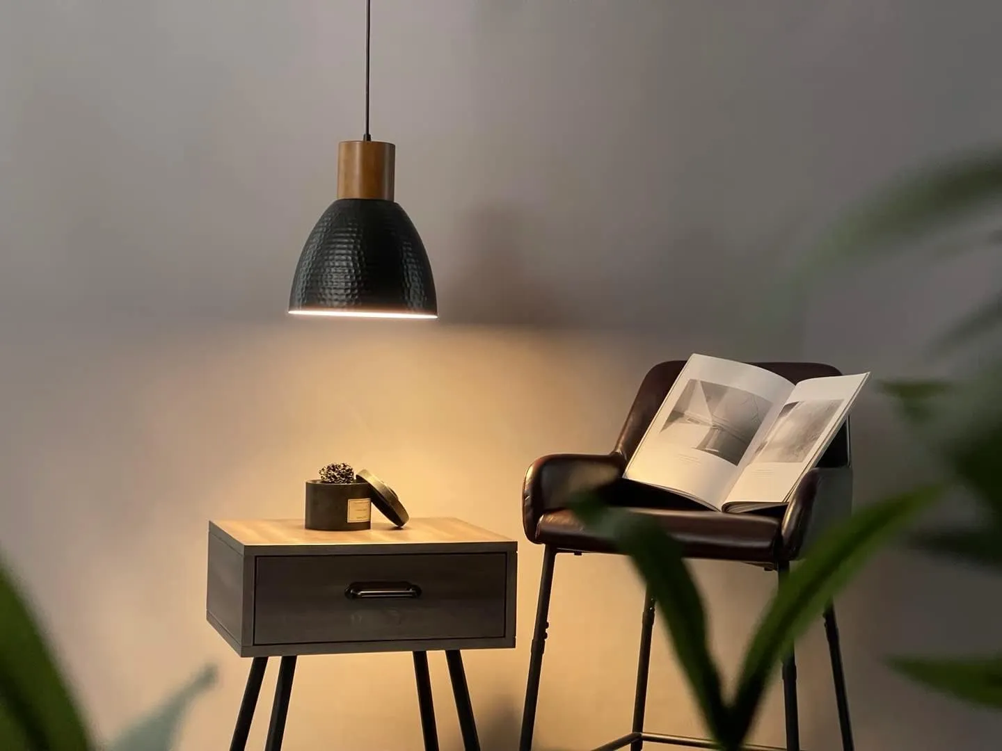 ELYONA Industrial Hammered Pendant Light, Solid Wood Hanging Lamp with 7” Hammered Metal Shade, Farmhouse Pendant Light Fixtures for Kitchen Island, Dining Room, Bedroom, Office, Modern Black, Small