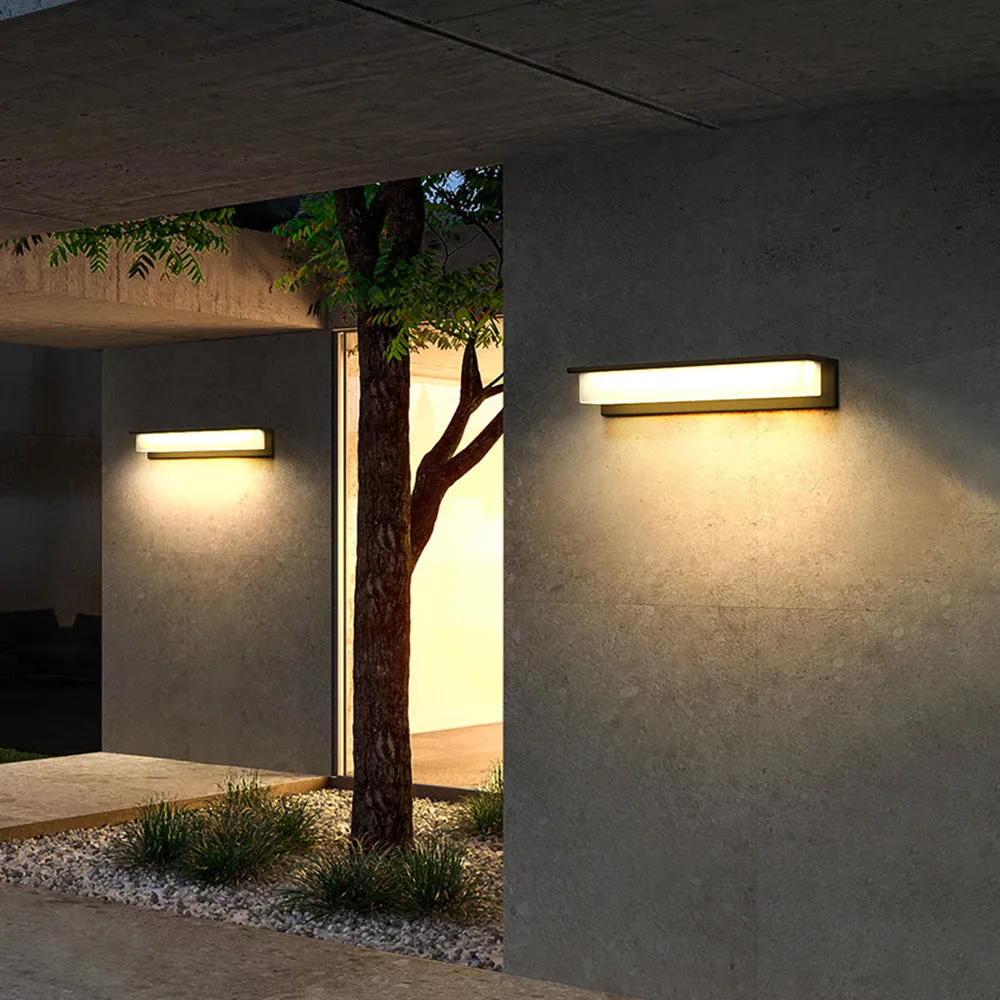 Giulia Solar Outdoor Wall Lamp