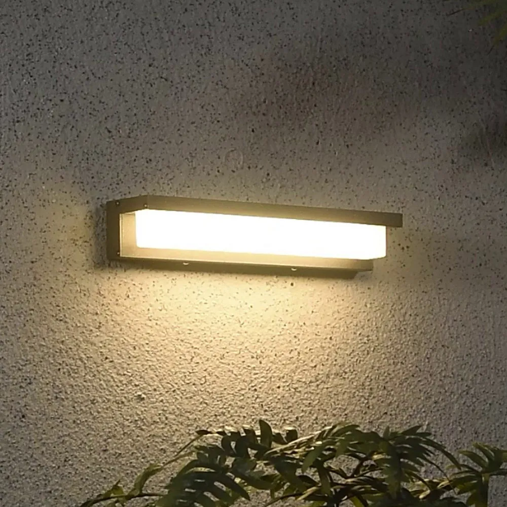 Giulia Solar Outdoor Wall Lamp