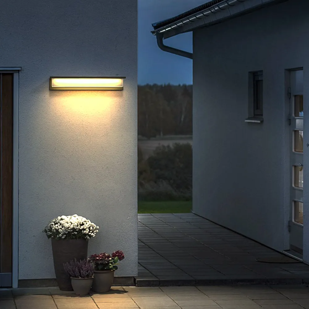 Giulia Solar Outdoor Wall Lamp