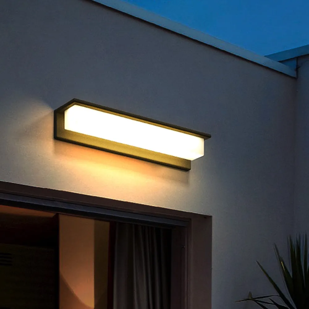 Giulia Solar Outdoor Wall Lamp