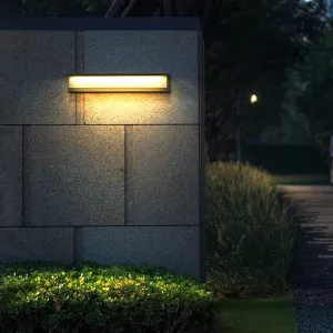 Giulia Solar Outdoor Wall Lamp