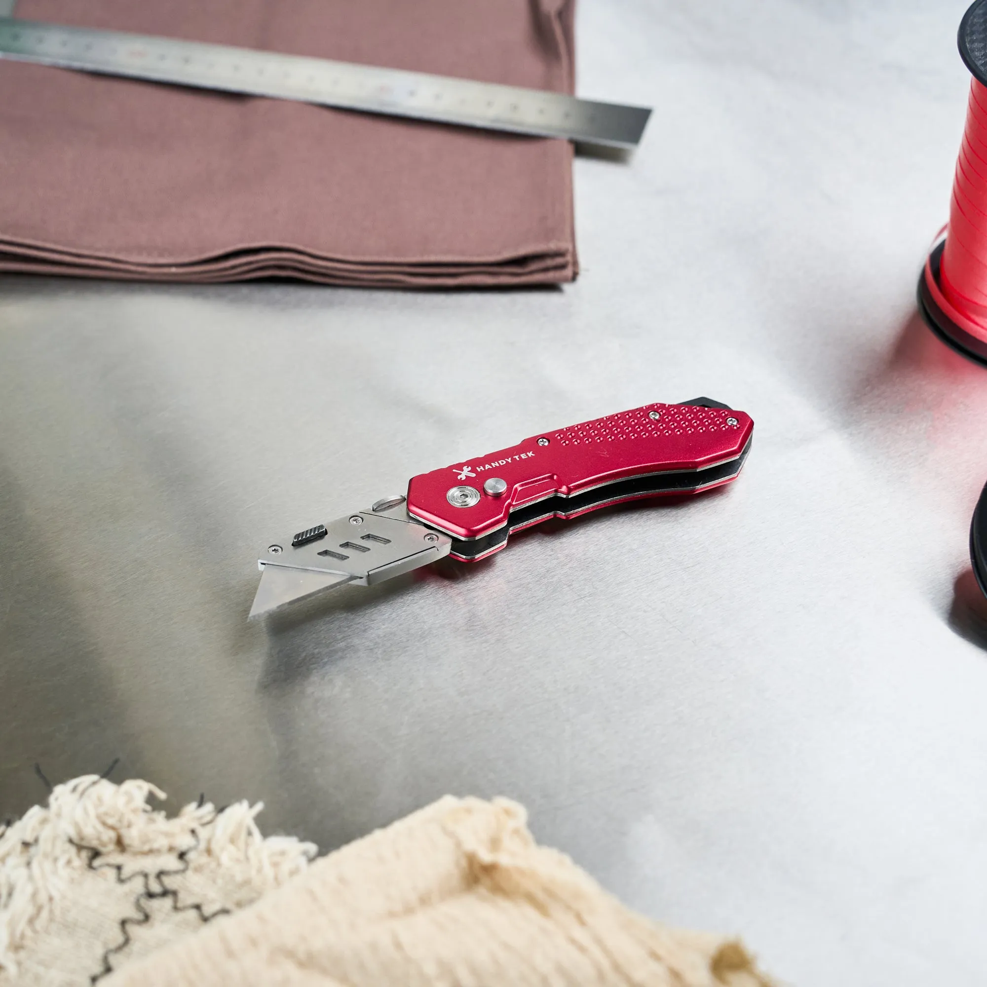 Handy Tek Red Folding Utility Knife - Quick Change, Lock Back, Heavy Duty - 6 3/4" - 1 count box