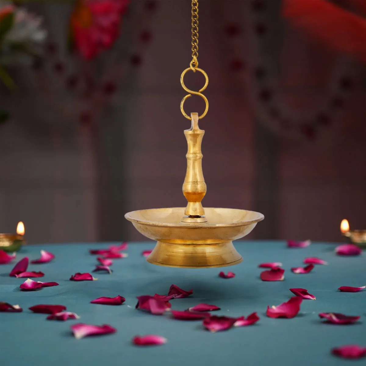 Hanging Lamp With Chain - 4.5 x 4 Inches | Latkhan Vilakku/ Brass Deep for Pooja/ 480 Gms Approx