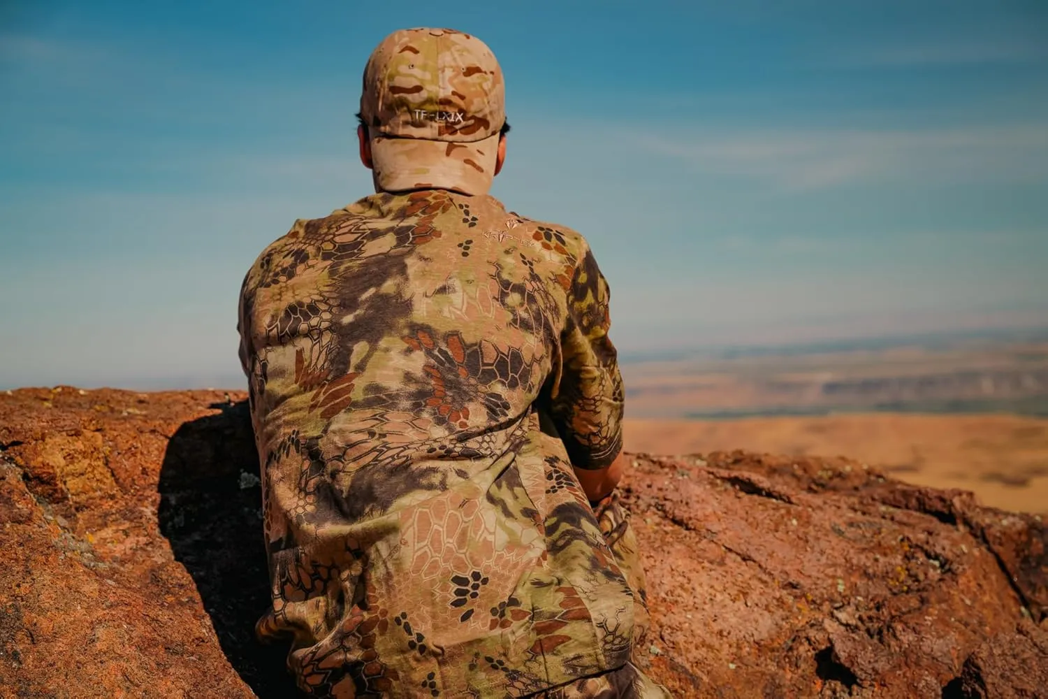 Kryptek Men’s Stalker Short Sleeve Hunting Shirt