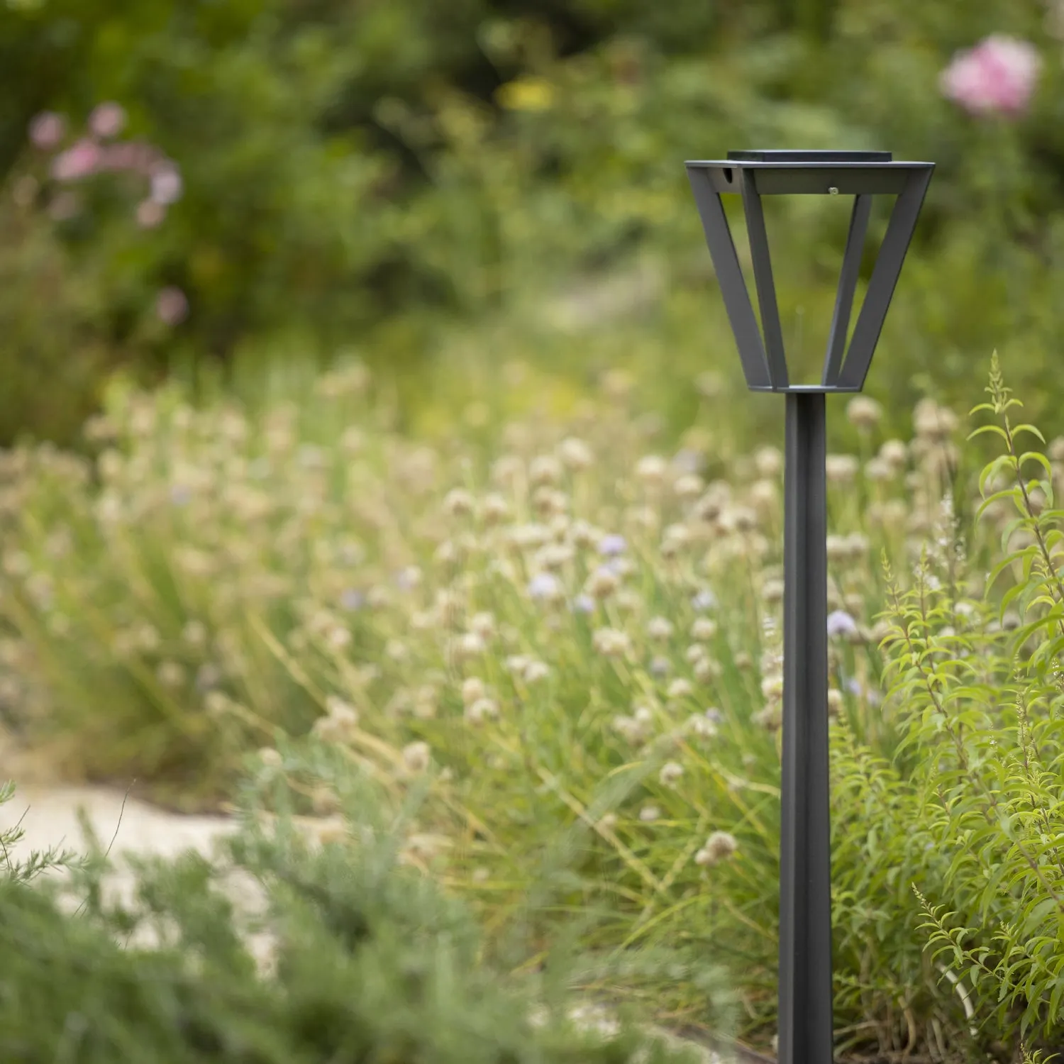 Les Jardins Metro Solar Bollard