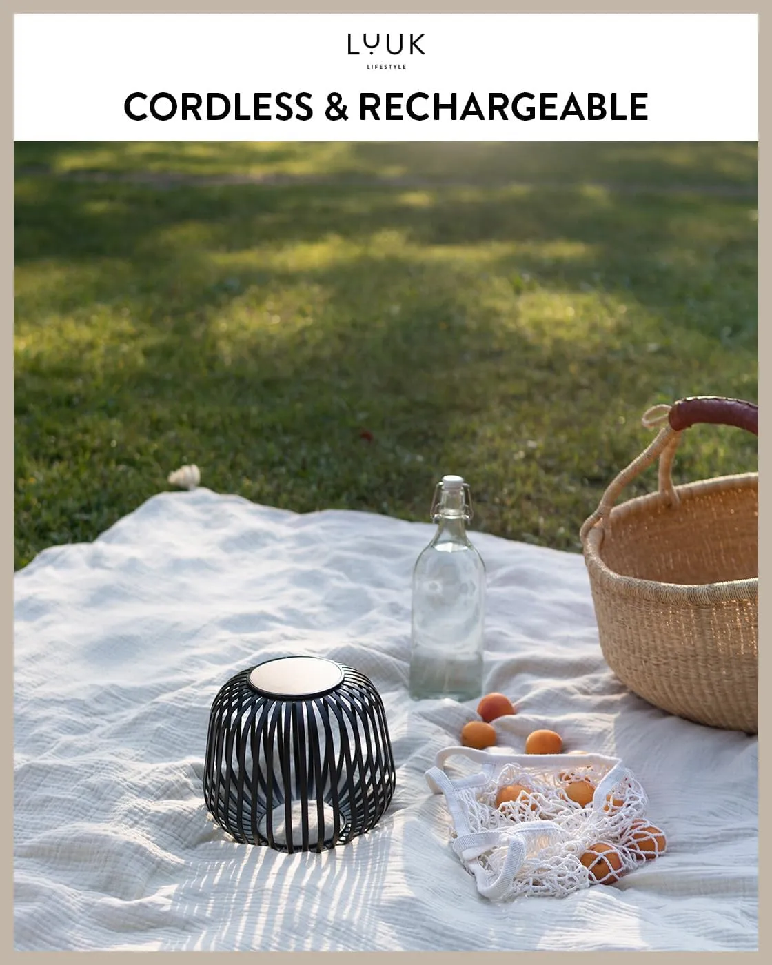 LUUK LIFESTYLE Solar LED Lantern for Indoor & Outdoor use, Cordless Table lamp with Modern Metal cage Design, dimmable Garden lamp, Rechargeable Solar Light, up to 72 Hours Lighting Duration, Black
