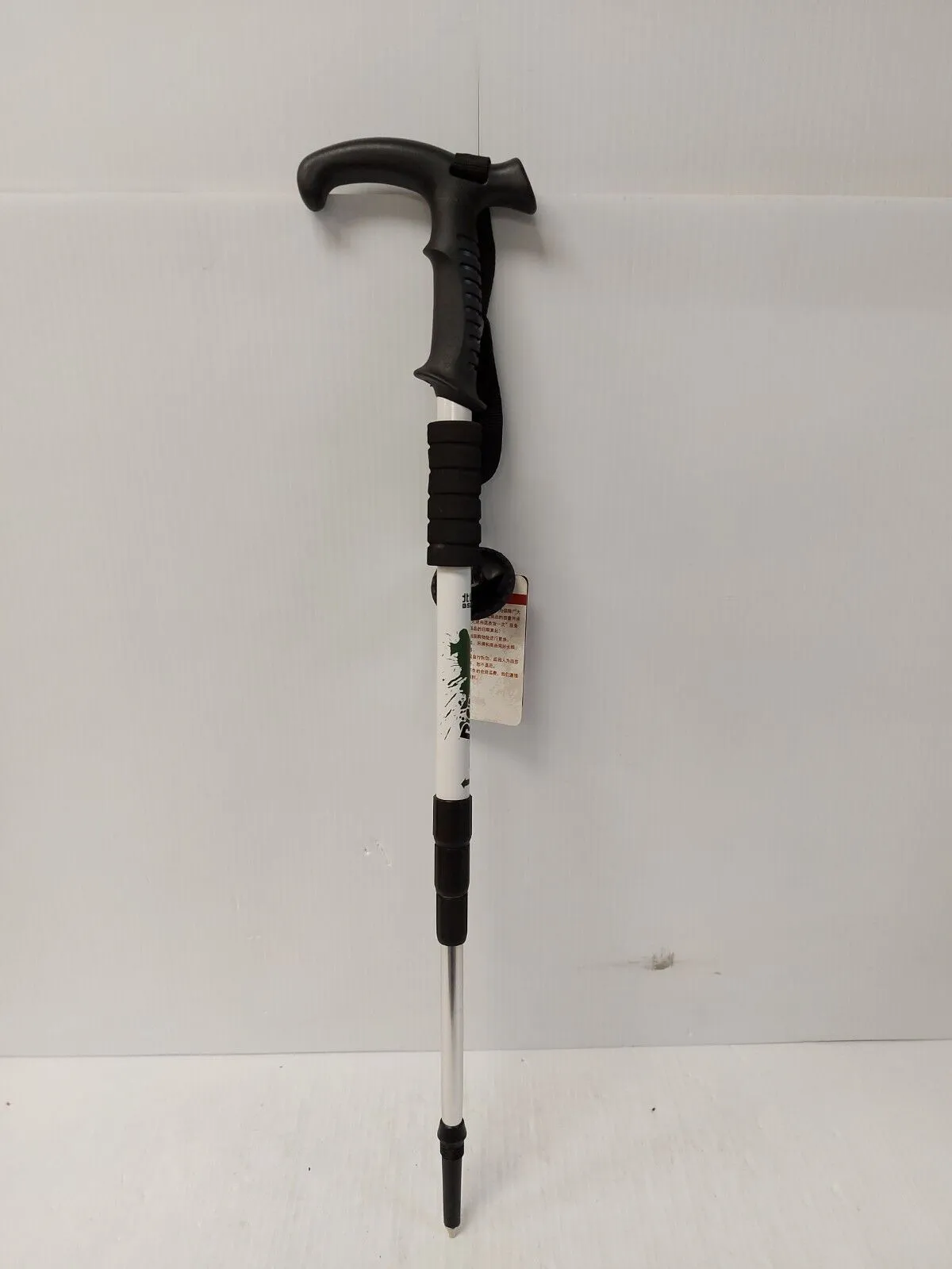 (N82504-3) BS Wolf Single Hiking Stick