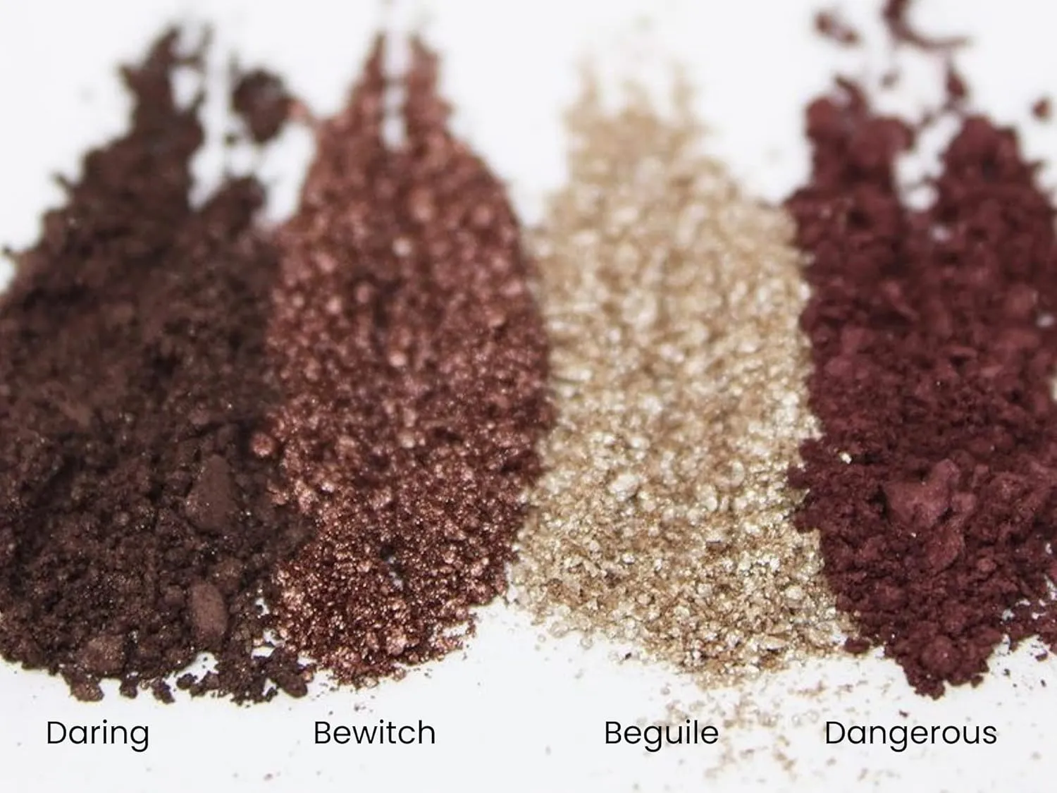 nude envie - Eye Shadow - Velvety Texture & Easy Application - Pigmented Long-Lasting Shimmer Finish - Blendable - Mirror Compact - Single Eye Shadow - Vegan, Paraben-Free & Cruelty-Free - Daring