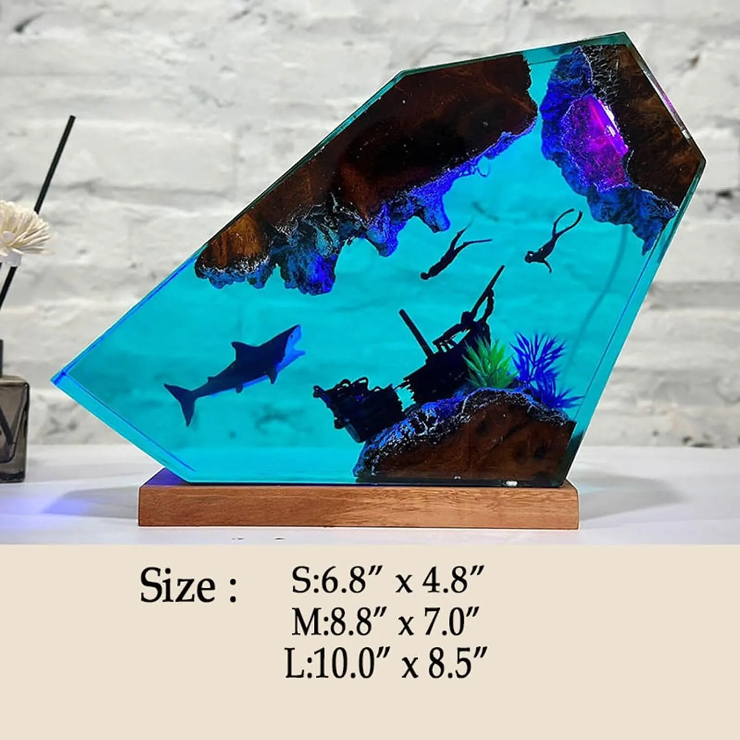 Ocean Creative Epoxy Resin Wood Light Lamp, Handmade Multi Color Aquatic Ocean Lamp Deep Sea Diver Cave Diving Enthusiasts Led Night Light Desktop Decor Christmas Birthday Gift (White Shark, S)