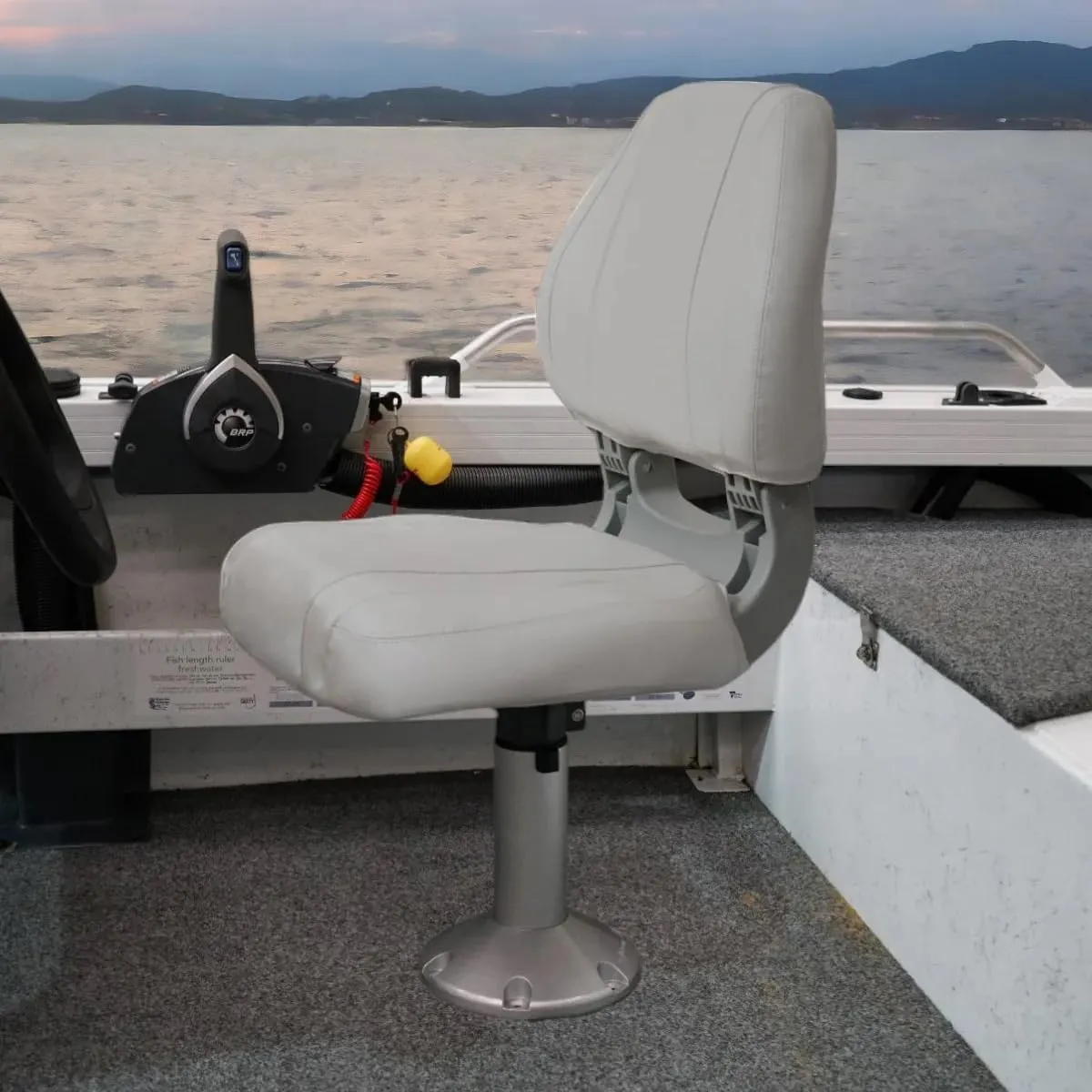 Oceansouth Sirocco Folding Boat Seat (White, Sirocco Folding Boat Seat) fishing folding chair black light back cushion boat seats leaders accessories bucket seat covers waterproof cushions