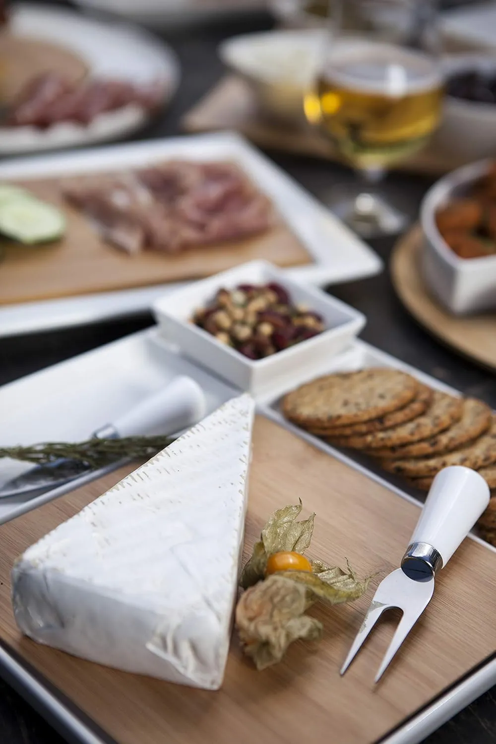 PICNIC TIME NFL Peninsula Cutting Board & Serving Tray - Cheese Board - Charcuterie Board - Appetizer Plate, Bamboo & White Ceramic