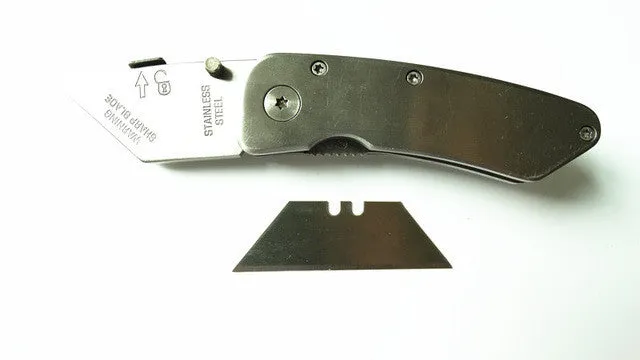Portable Folding Knife Office Supplies Manual Cutting Wallpaper Knife