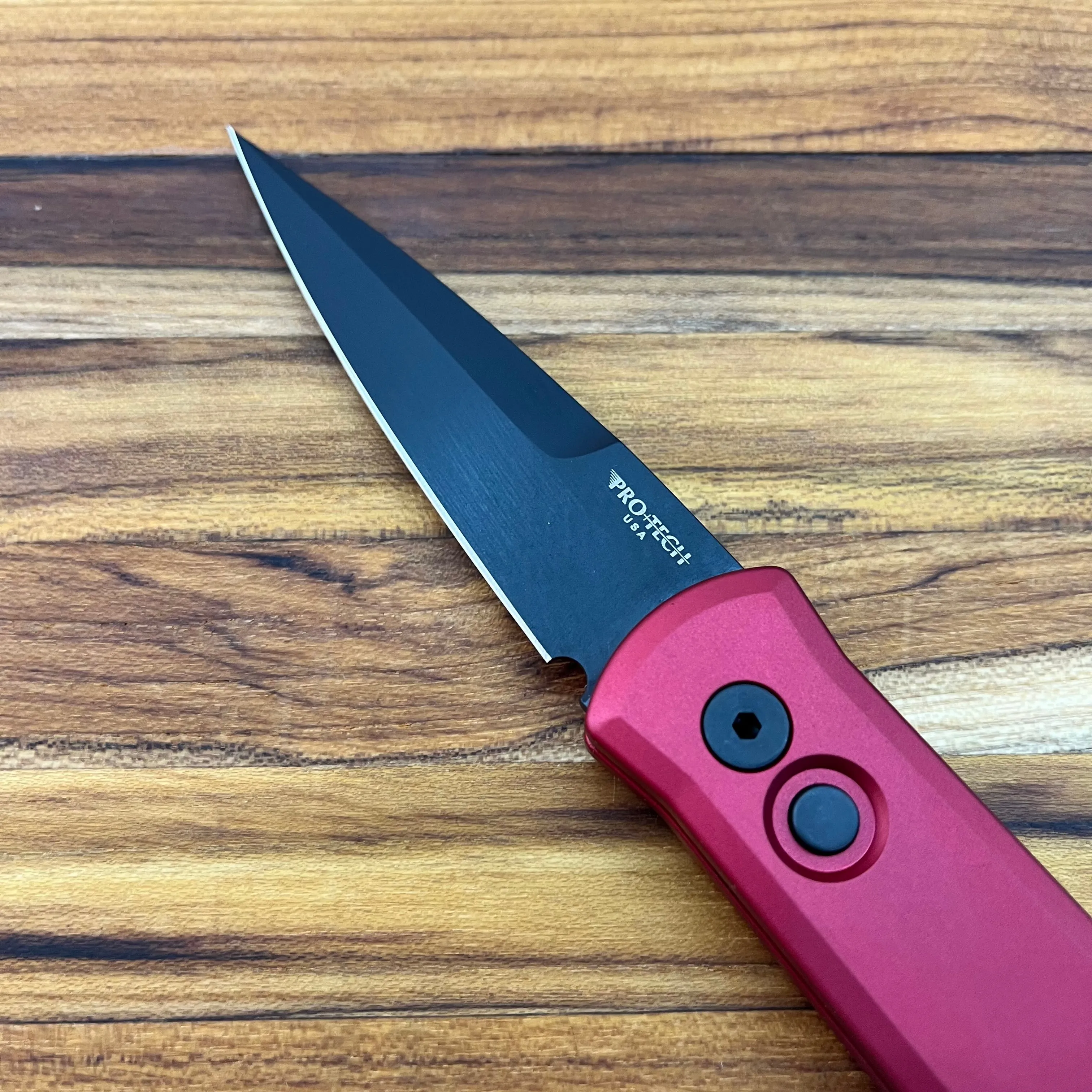 Pro-Tech Godson 3.15" Auto w/ Red Aluminum Handle