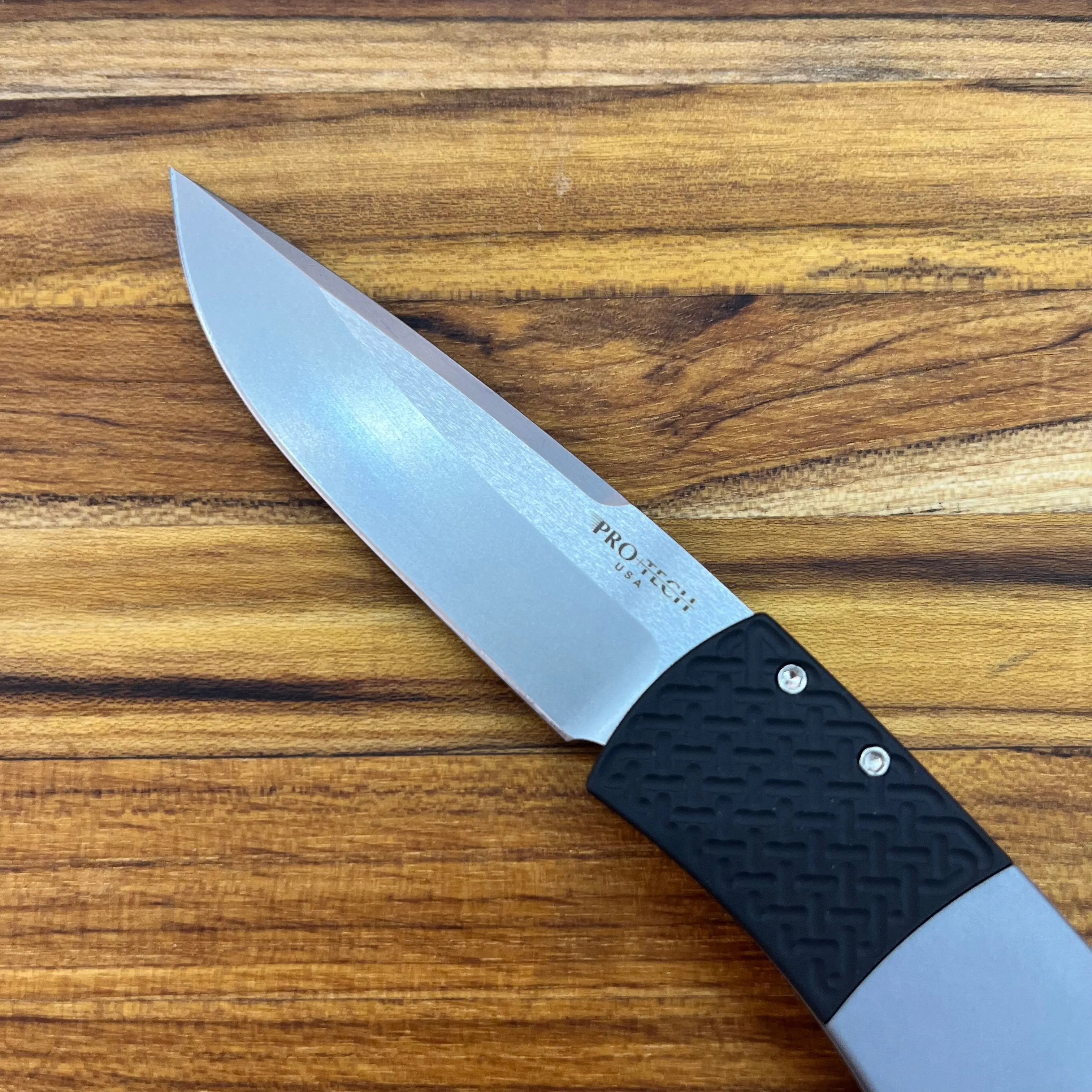Pro-Tech Magic Whiskers 2" Auto w/ Grey Aluminum Handle and Textured Black Bolster
