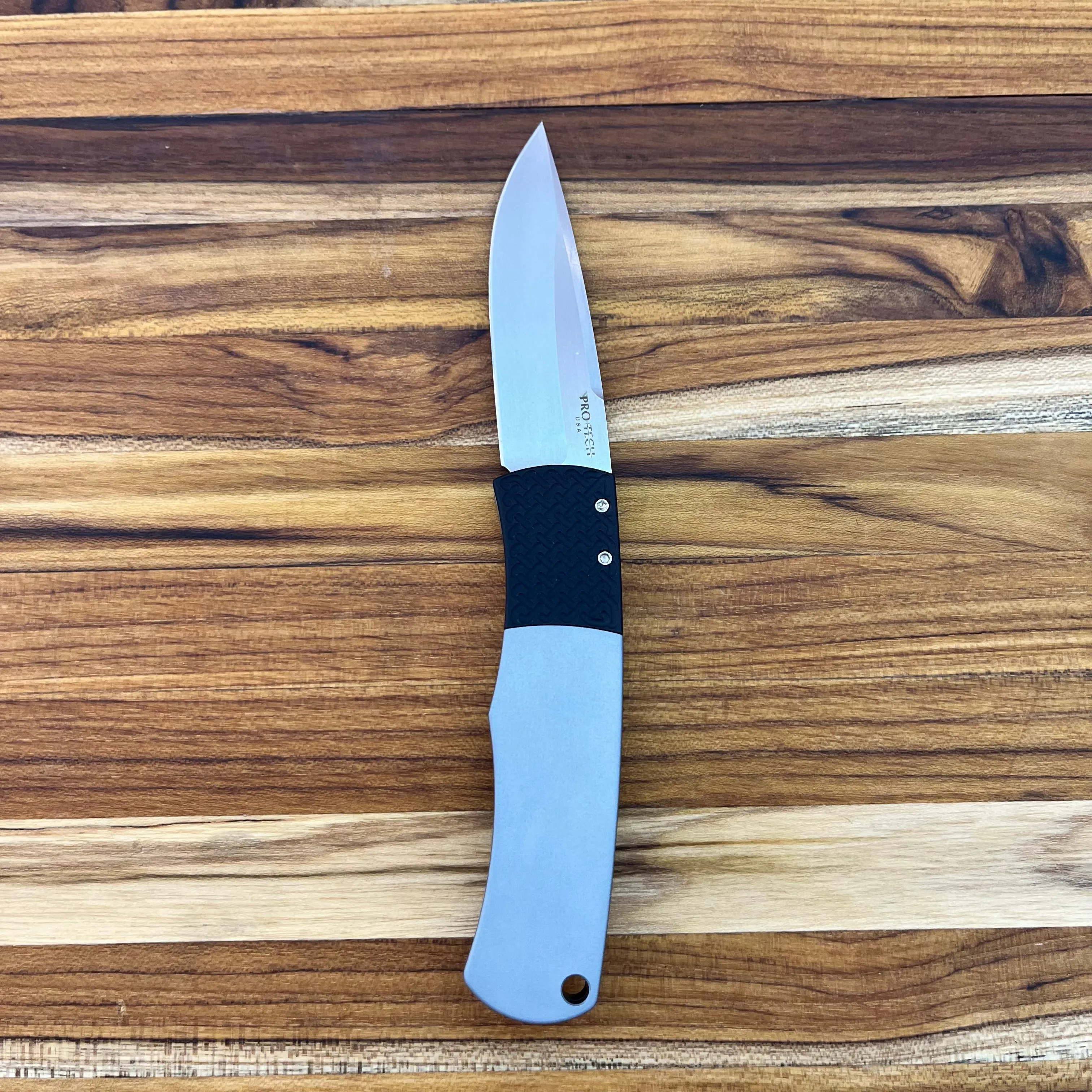 Pro-Tech Magic Whiskers 2" Auto w/ Grey Aluminum Handle and Textured Black Bolster