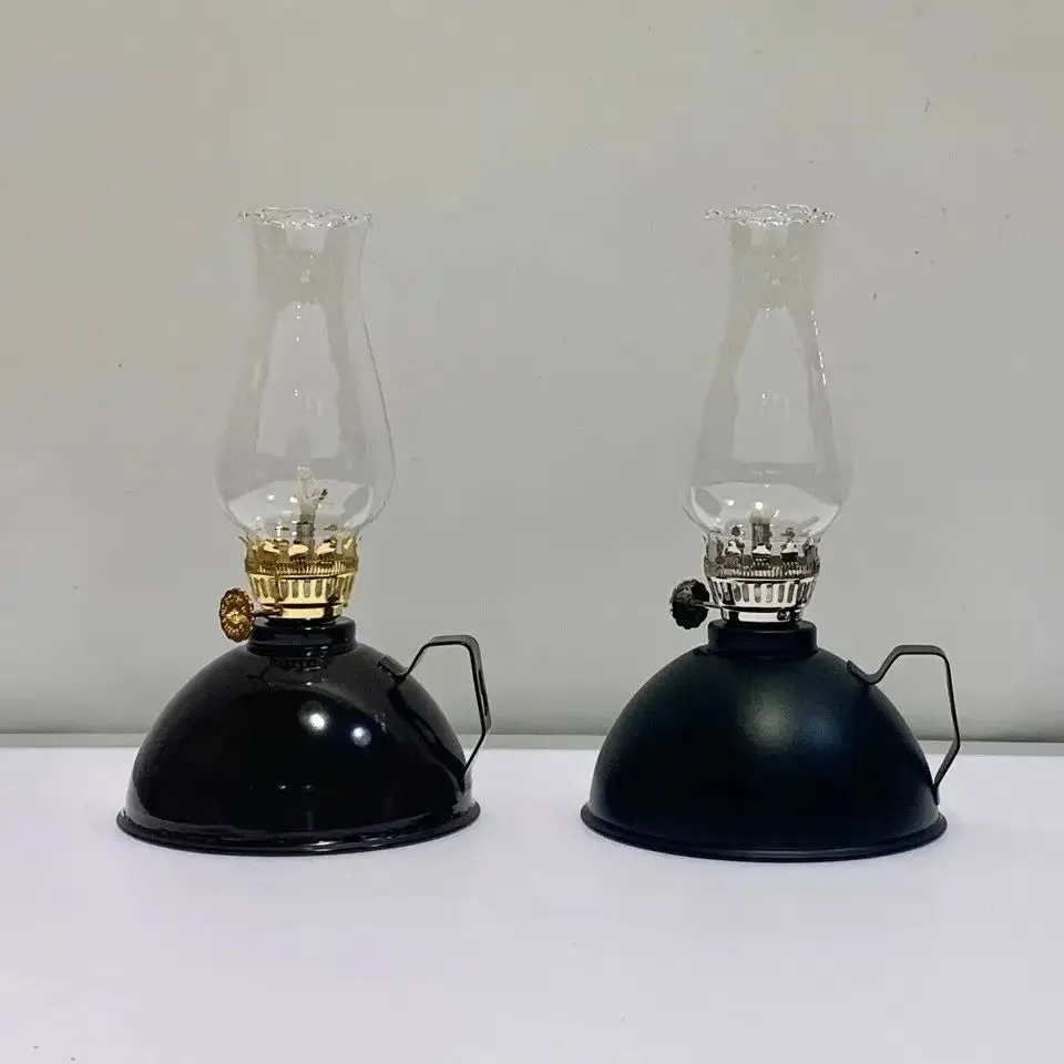Retro Classical Kerosene Lamp for Outdoor Camping, European Small Horse Lantern Atmosphere Tent Lamp Hand Lamp 20cm H