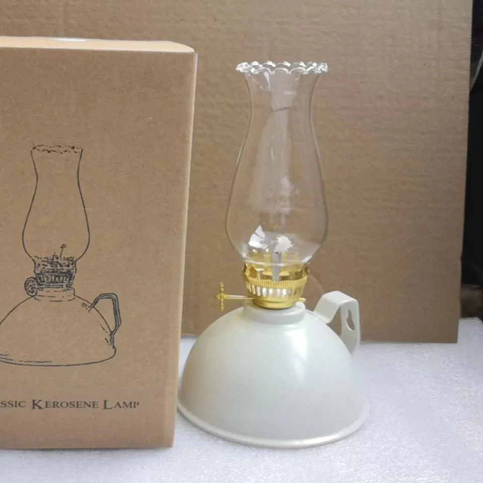 Retro Classical Kerosene Lamp for Outdoor Camping, European Small Horse Lantern Atmosphere Tent Lamp Hand Lamp 20cm H