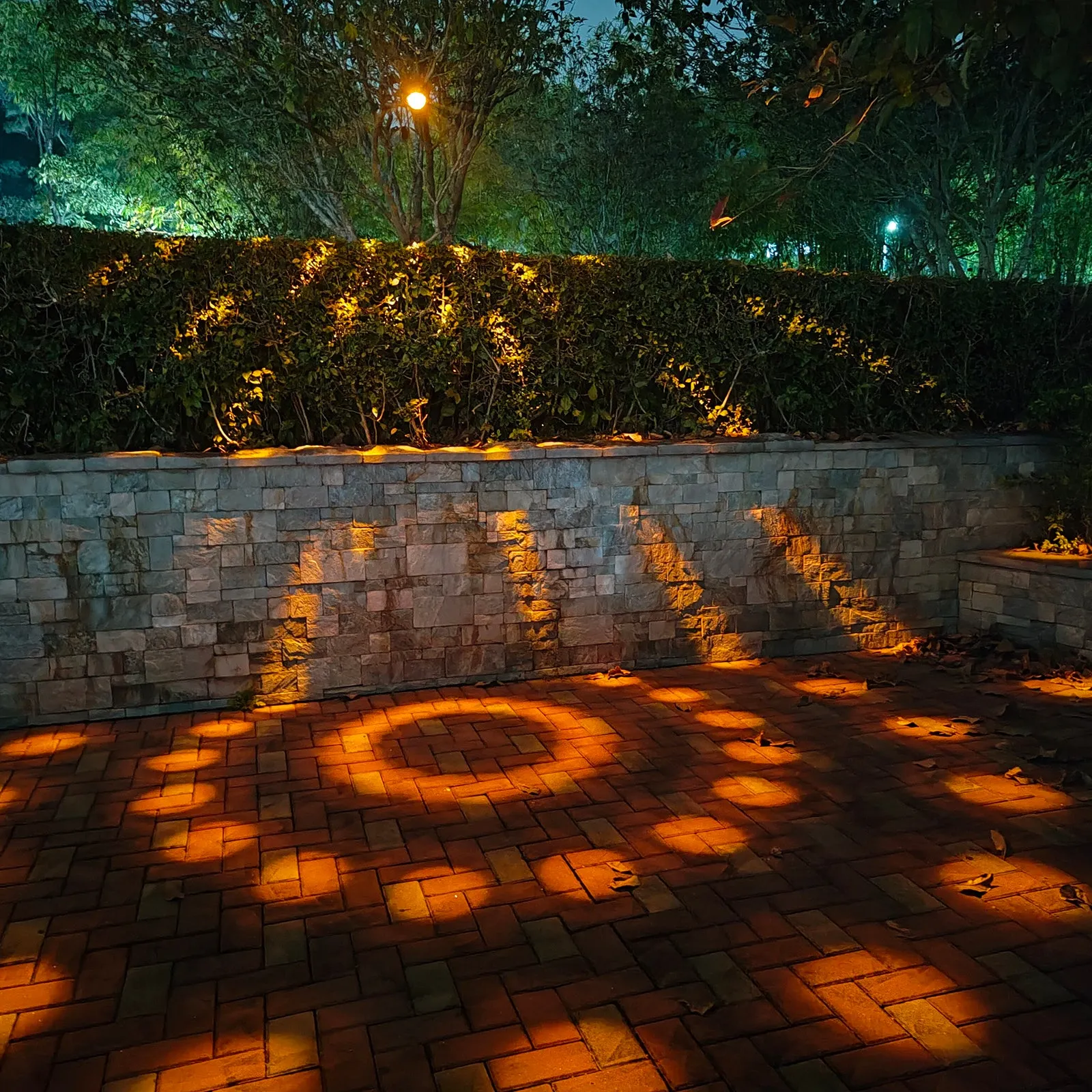 Solar Powered Lawn Lamp