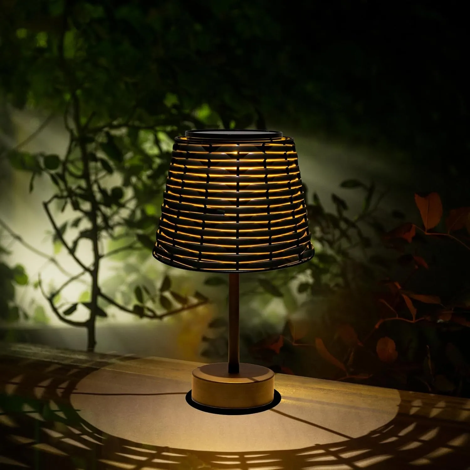 Solar Rattan Woven Desk Lamp, Outdoor Table Lamps for Patio, Garden, Bedroom, Living Room (Black)