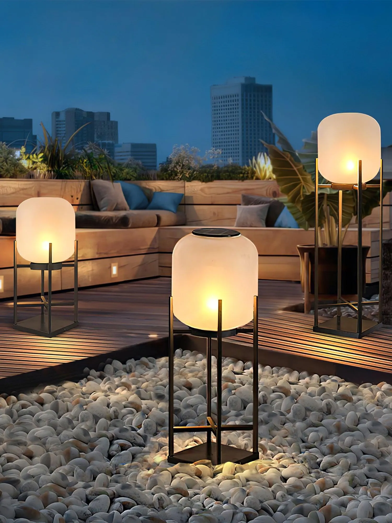 SOLARA – SOLAR POWERED OUTDOOR FLOOR LAMP