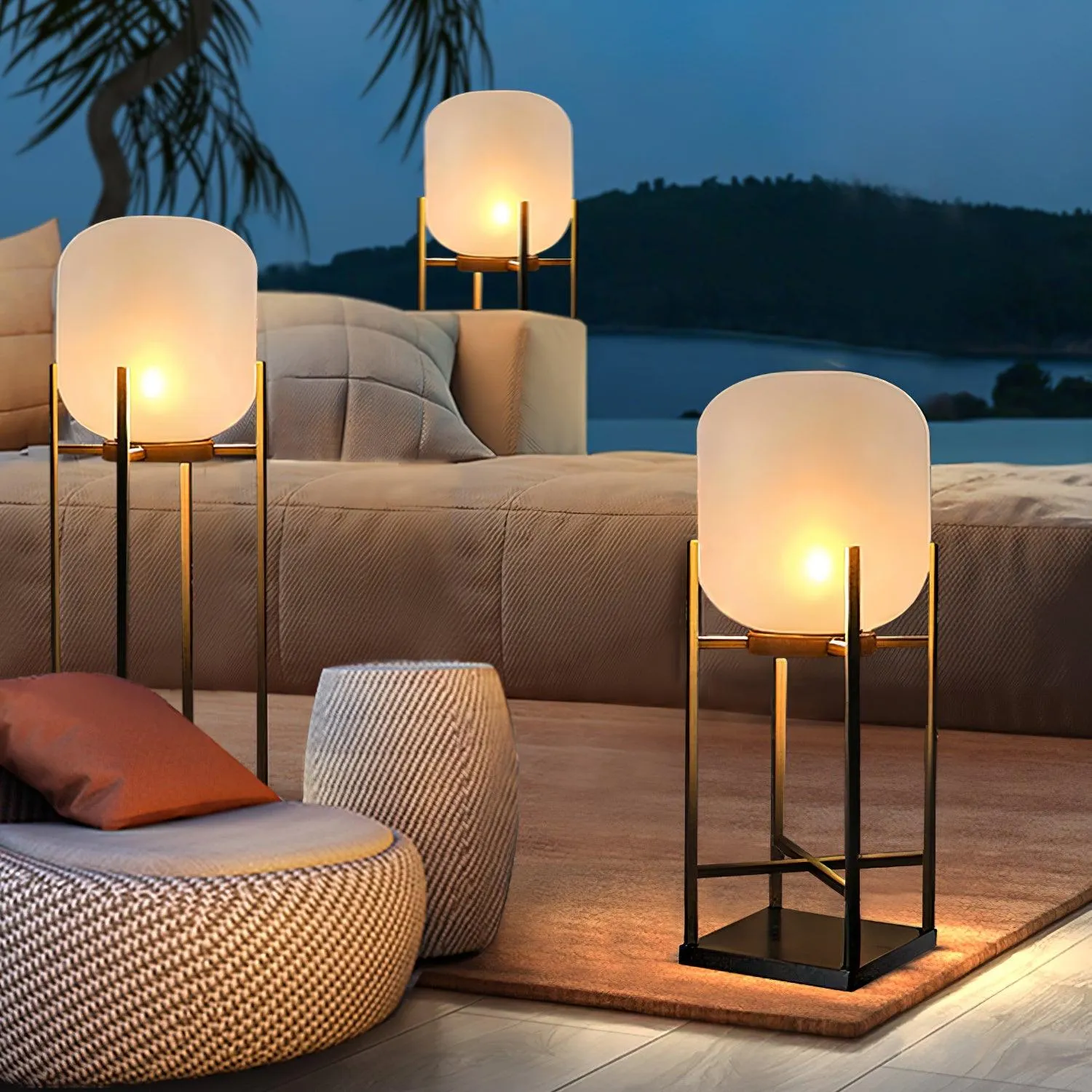 SOLARA – SOLAR POWERED OUTDOOR FLOOR LAMP