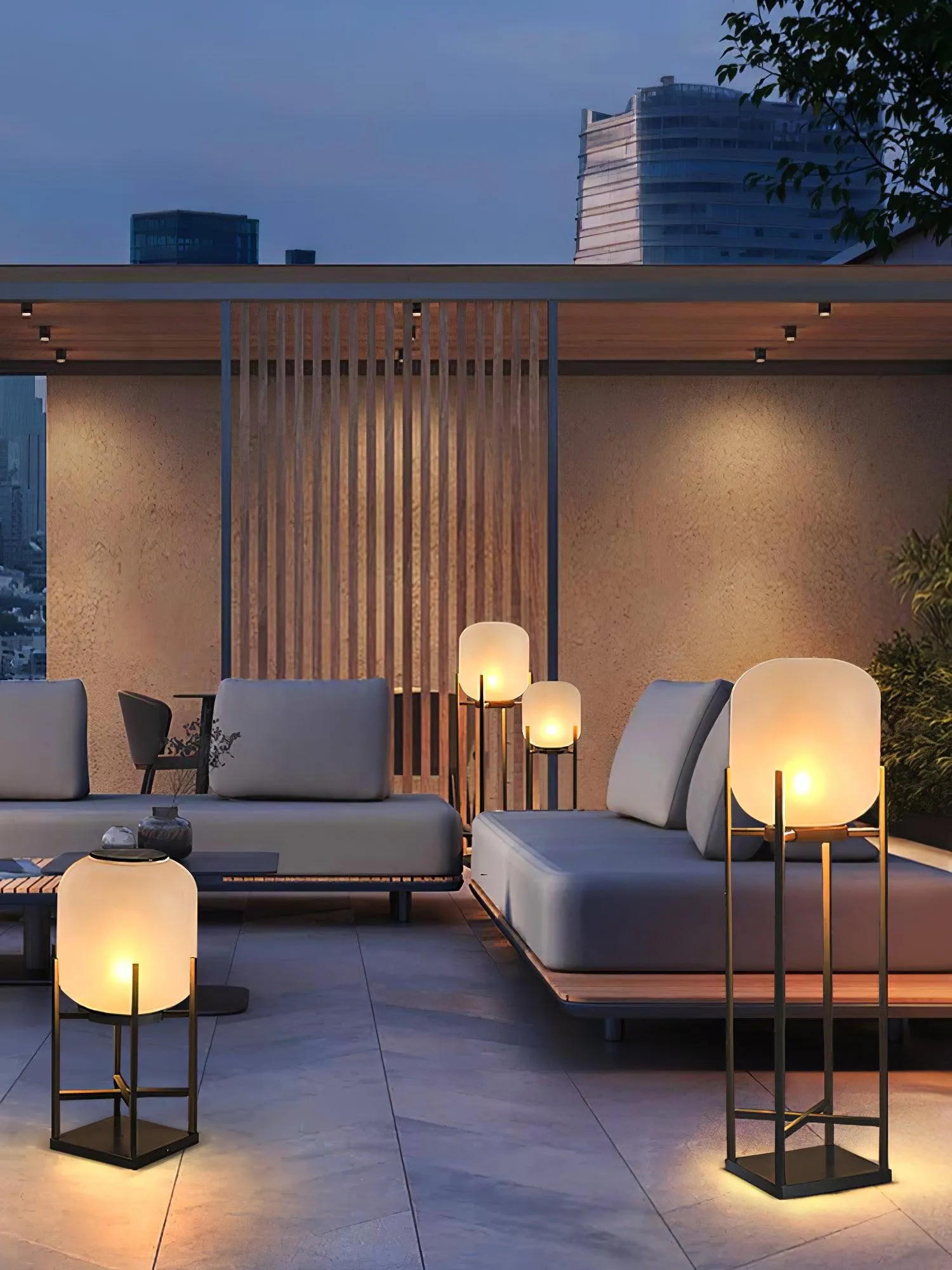 SOLARA – SOLAR POWERED OUTDOOR FLOOR LAMP