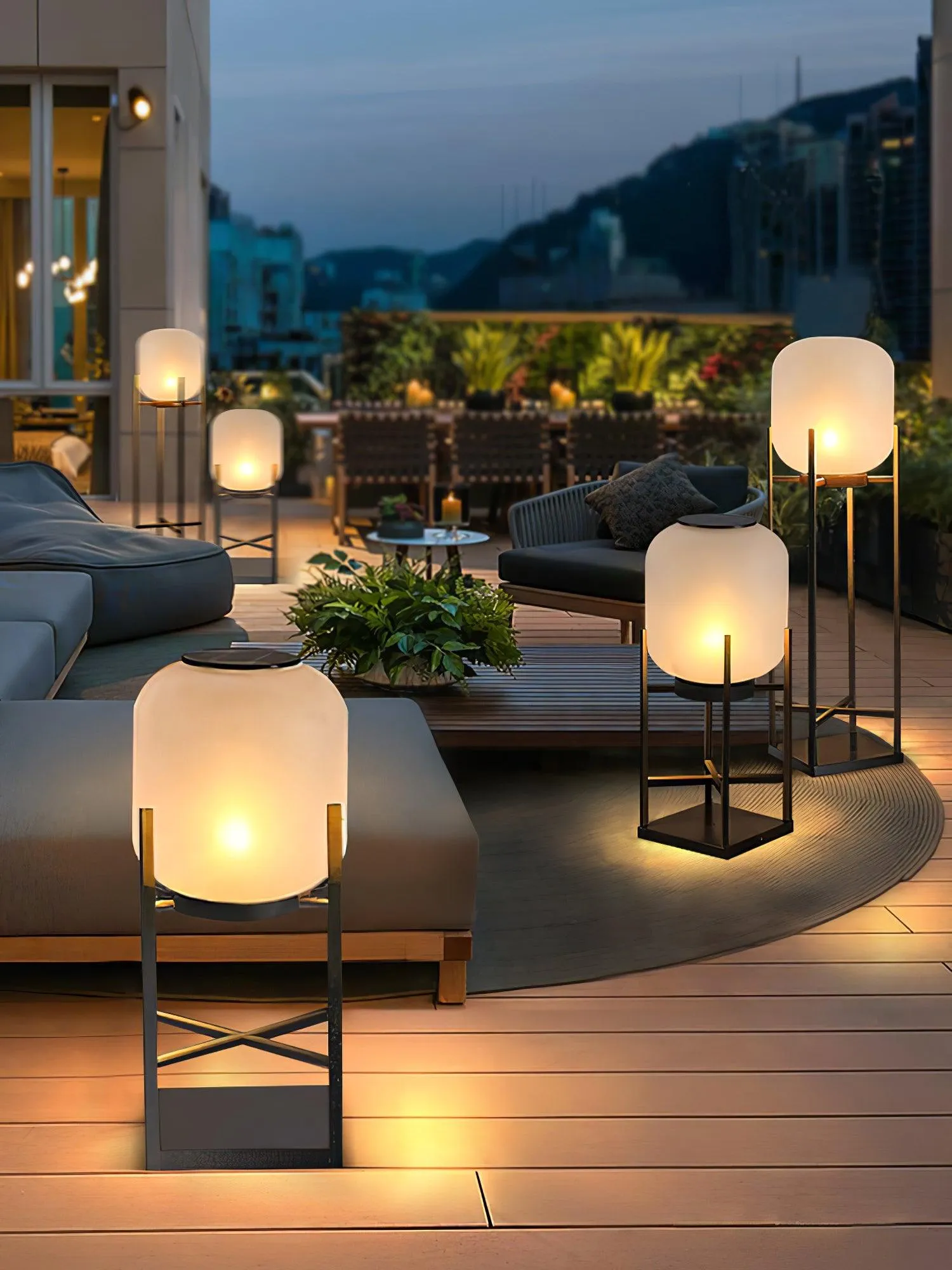 SOLARA – SOLAR POWERED OUTDOOR FLOOR LAMP
