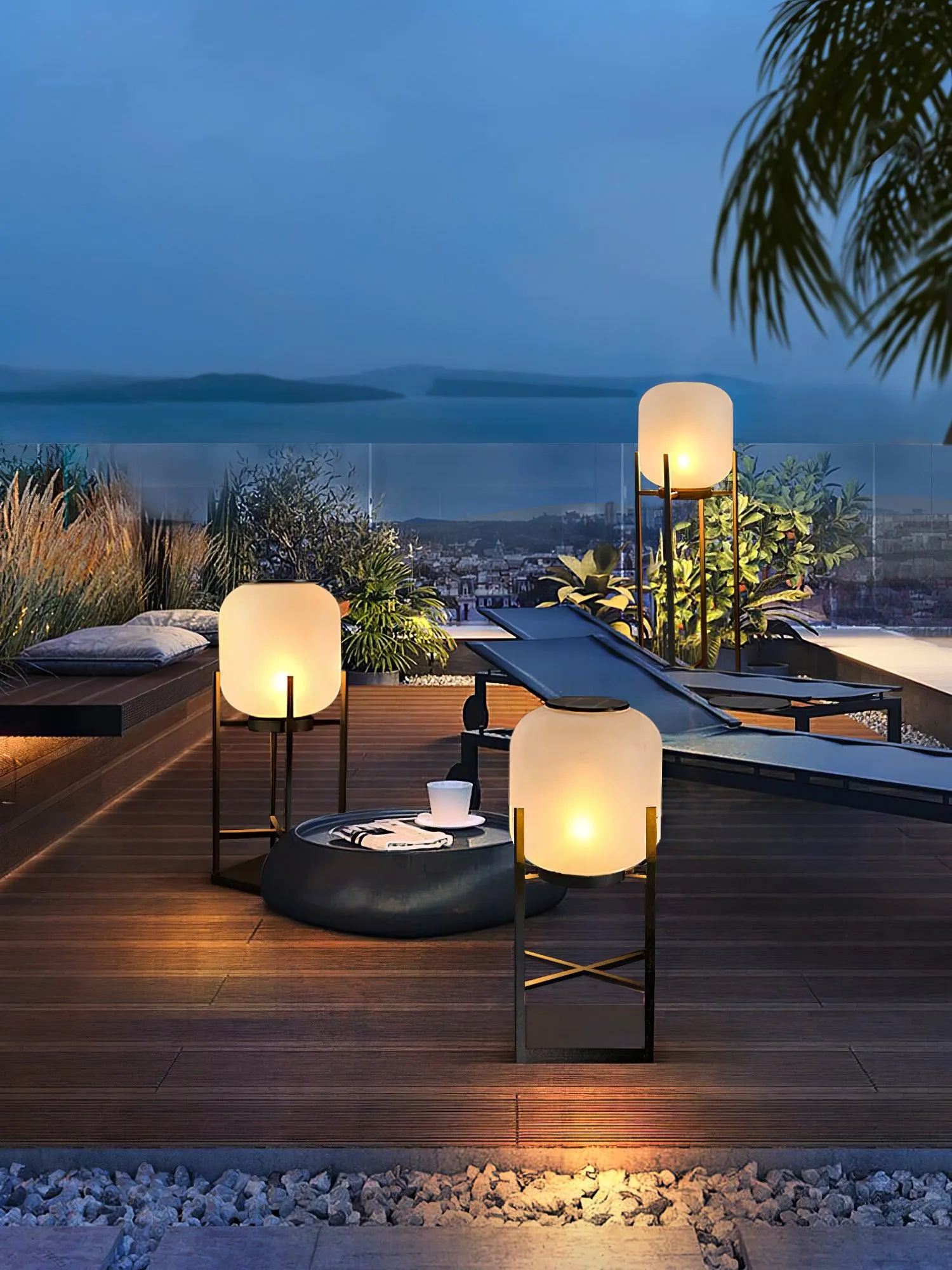 SOLARA – SOLAR POWERED OUTDOOR FLOOR LAMP