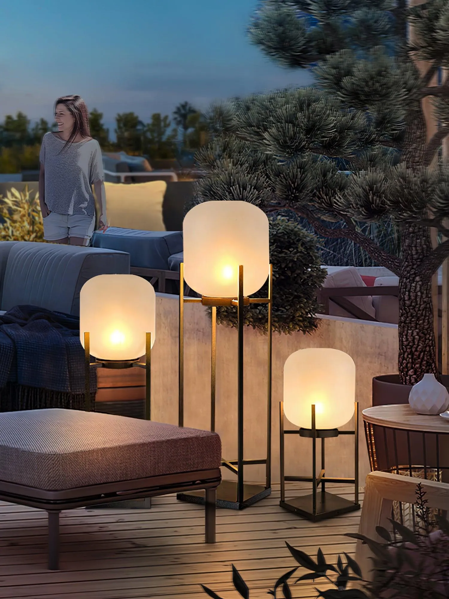 SOLARA – SOLAR POWERED OUTDOOR FLOOR LAMP
