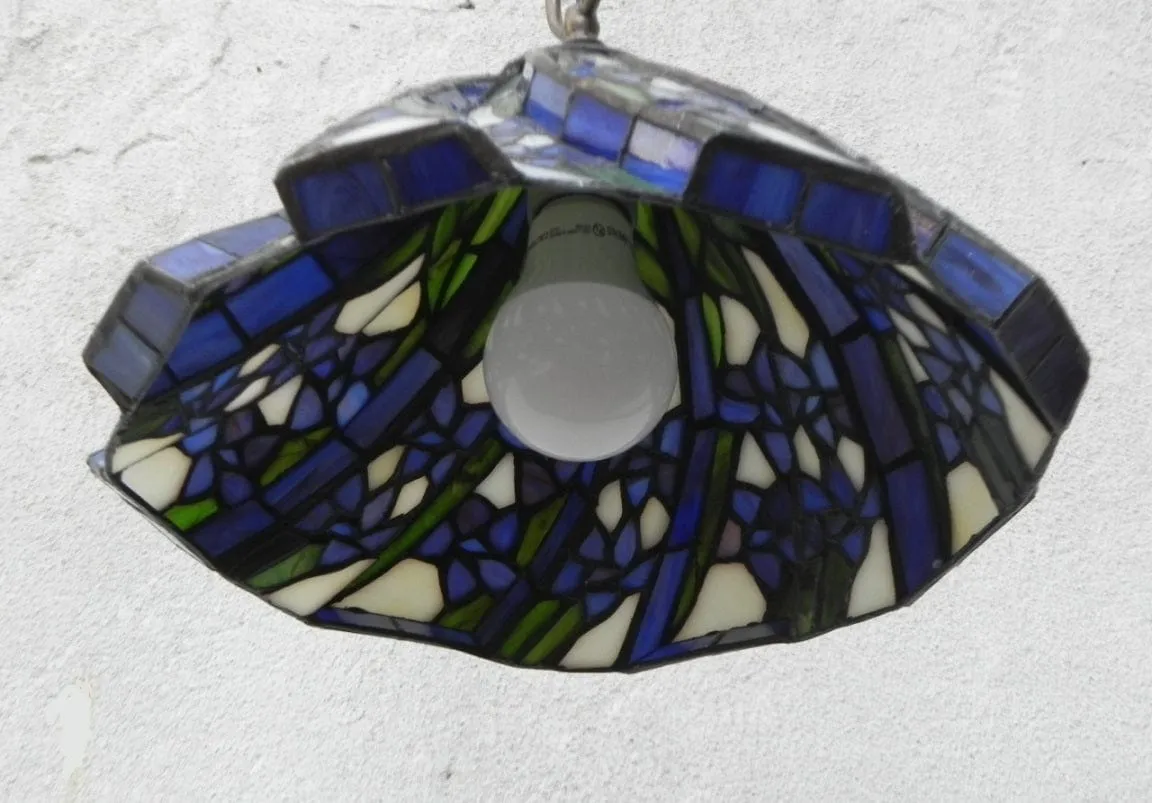 Tiffany Style Stained Glass Small Blue Black White Pendant Lamp