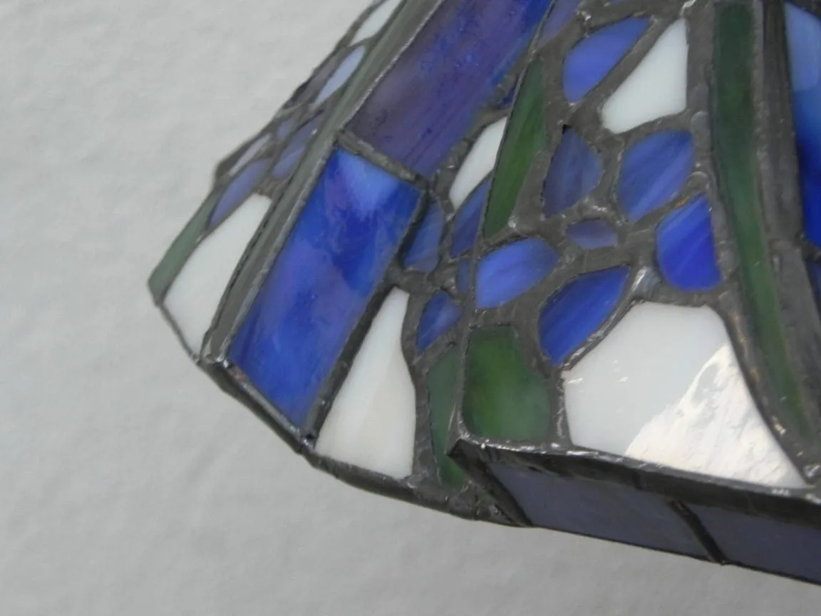 Tiffany Style Stained Glass Small Blue Black White Pendant Lamp