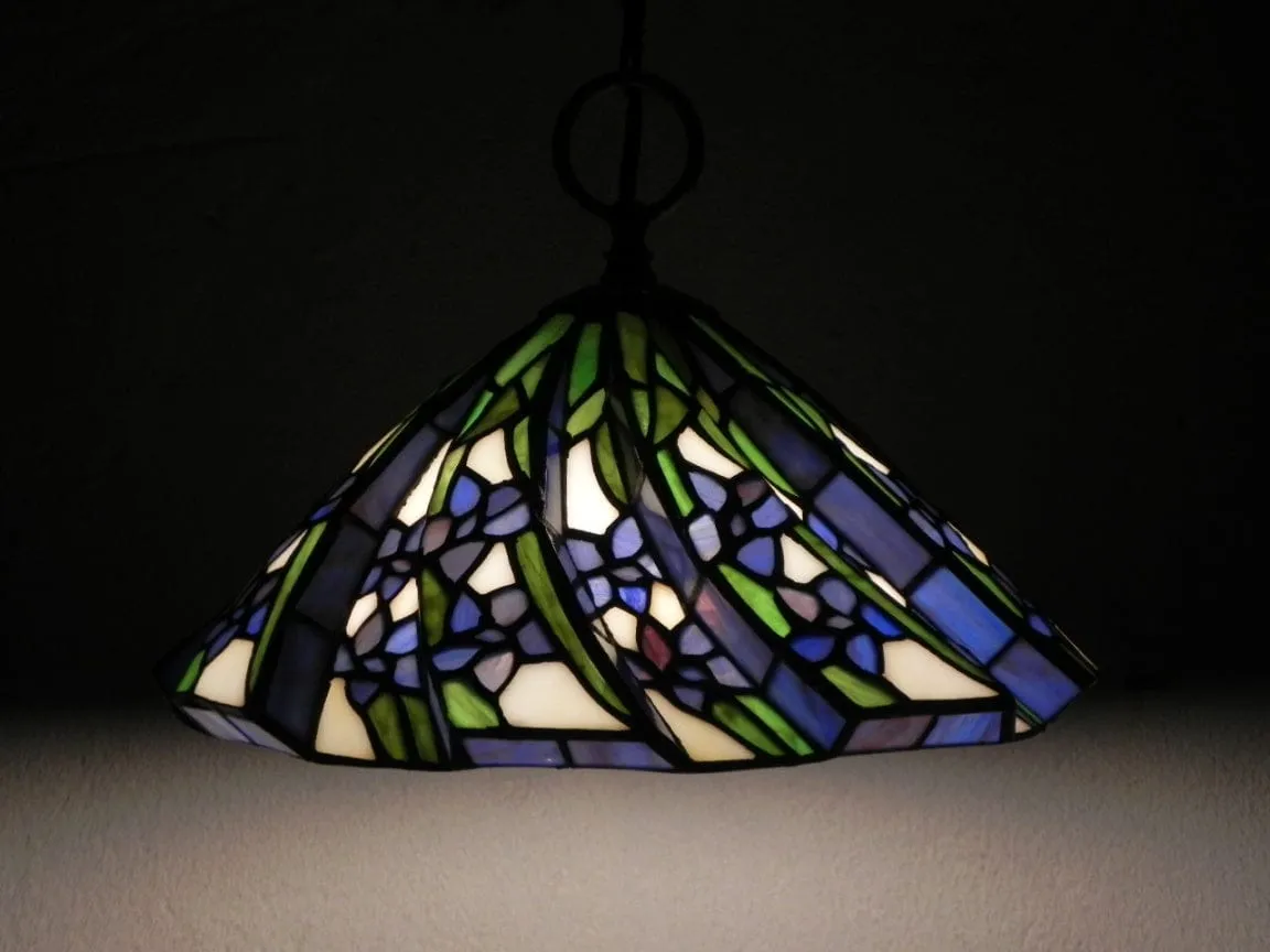 Tiffany Style Stained Glass Small Blue Black White Pendant Lamp