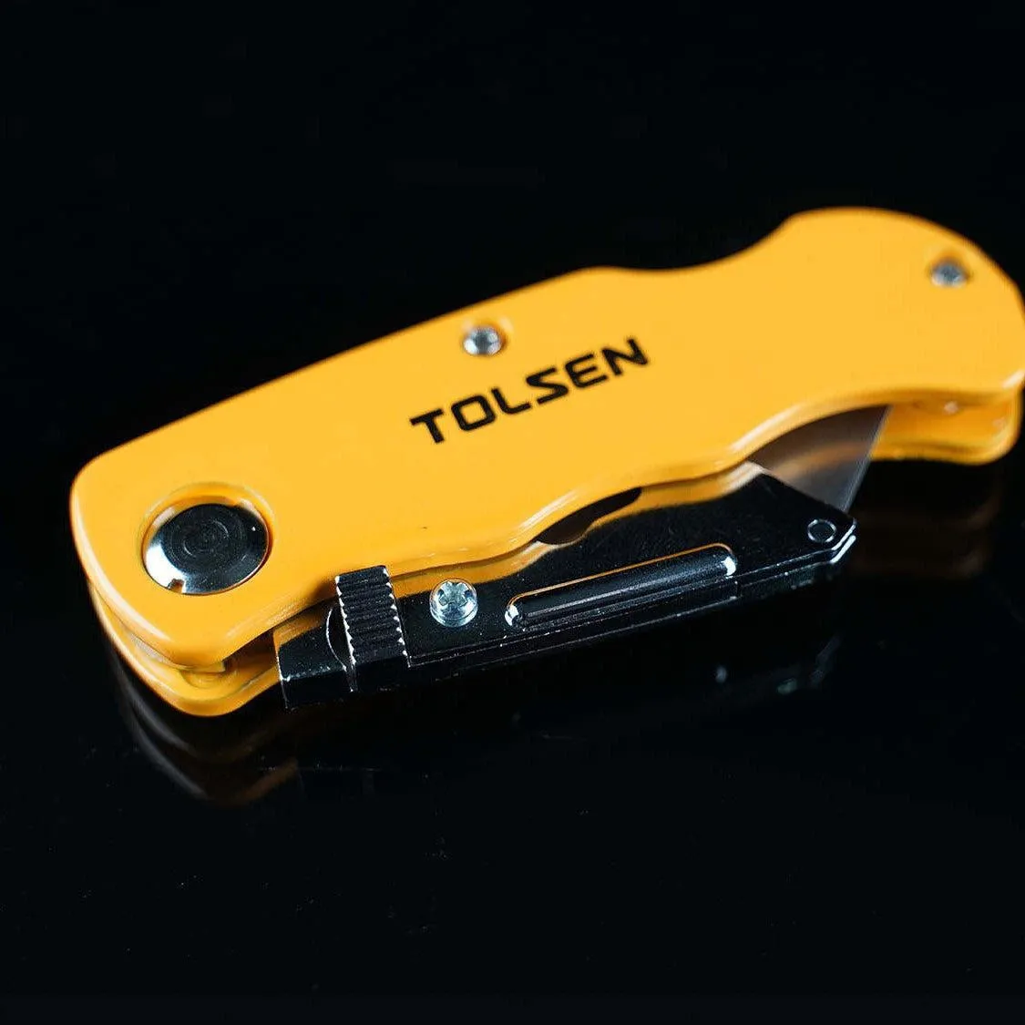Utility Folding Knife Quick Release