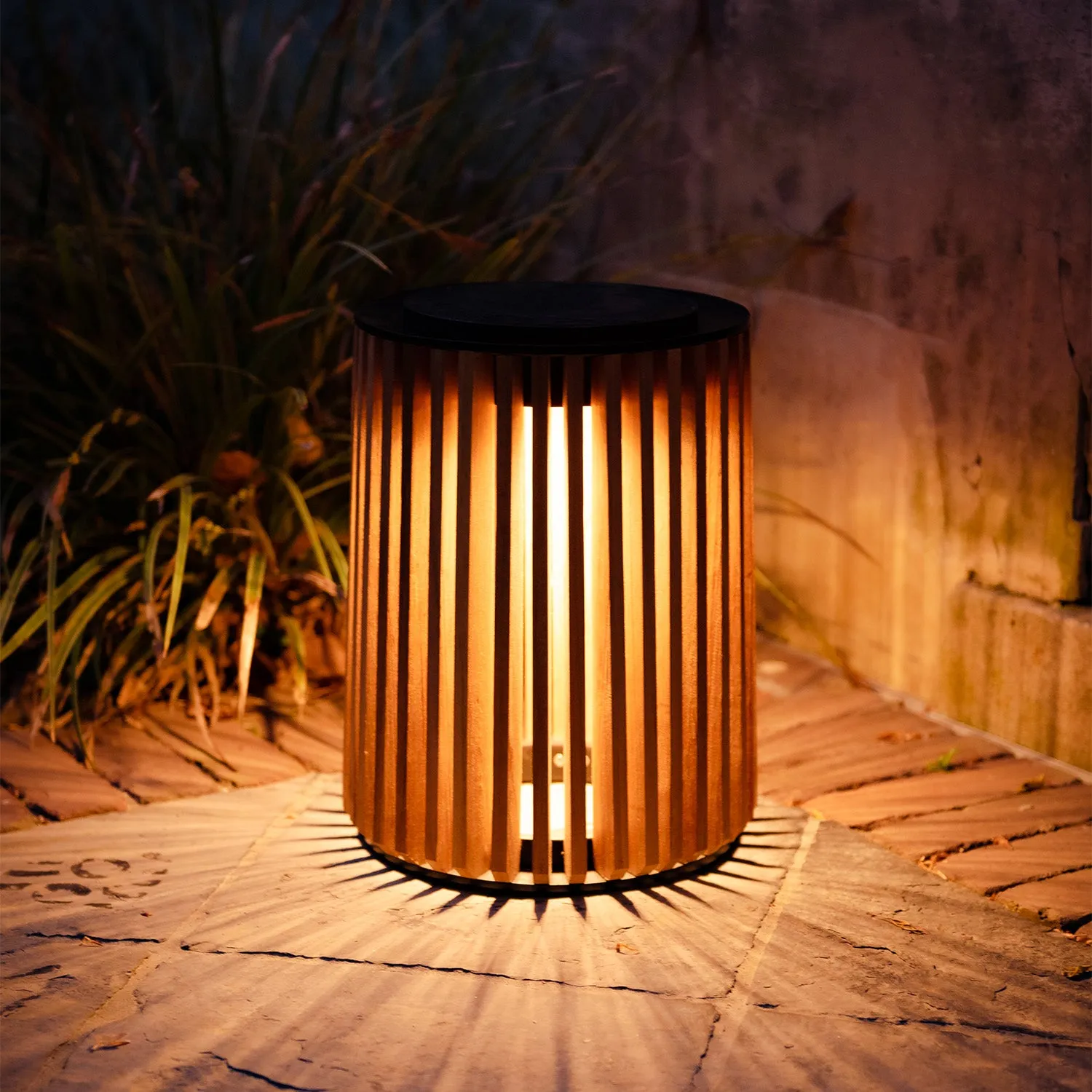 Vincent Sheppard Maya Solar Lamp