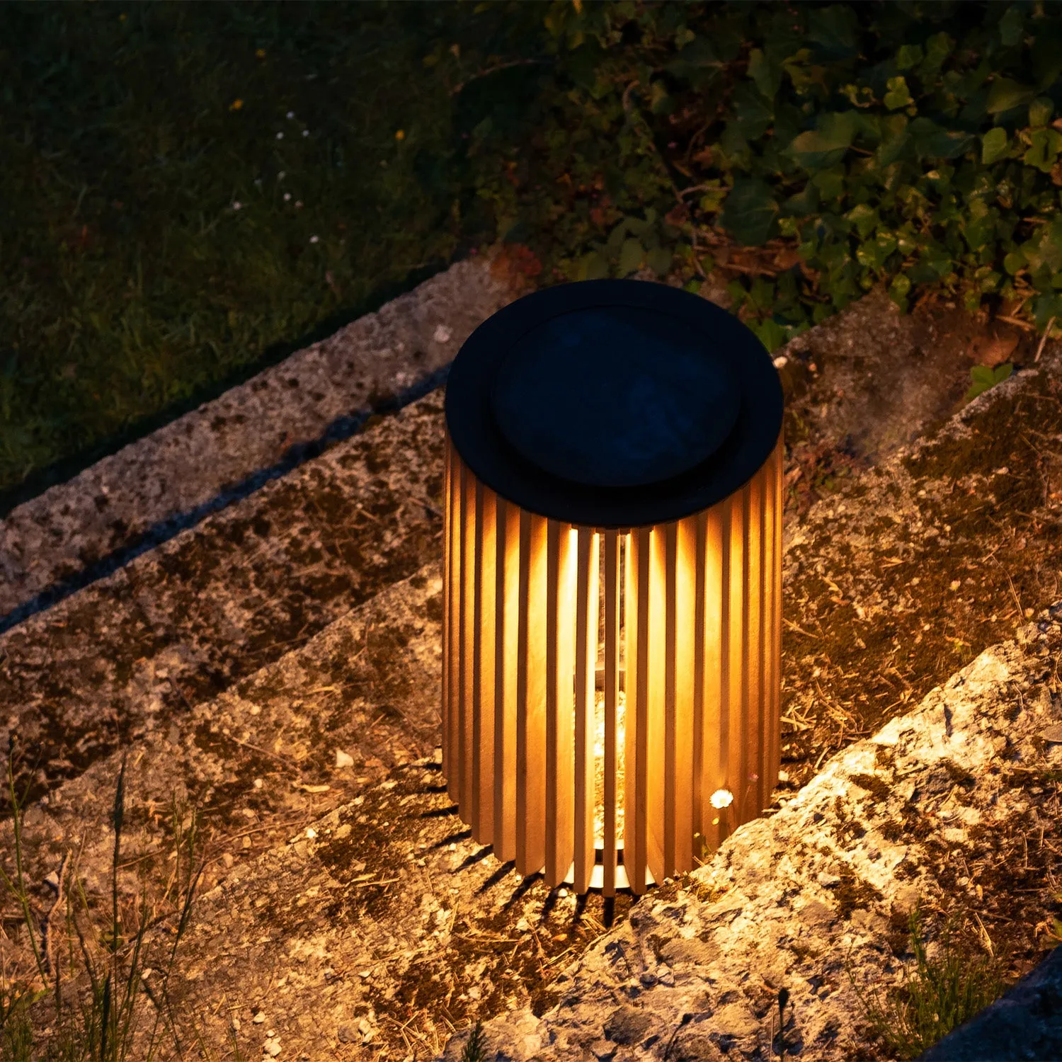 Vincent Sheppard Maya Solar Lamp